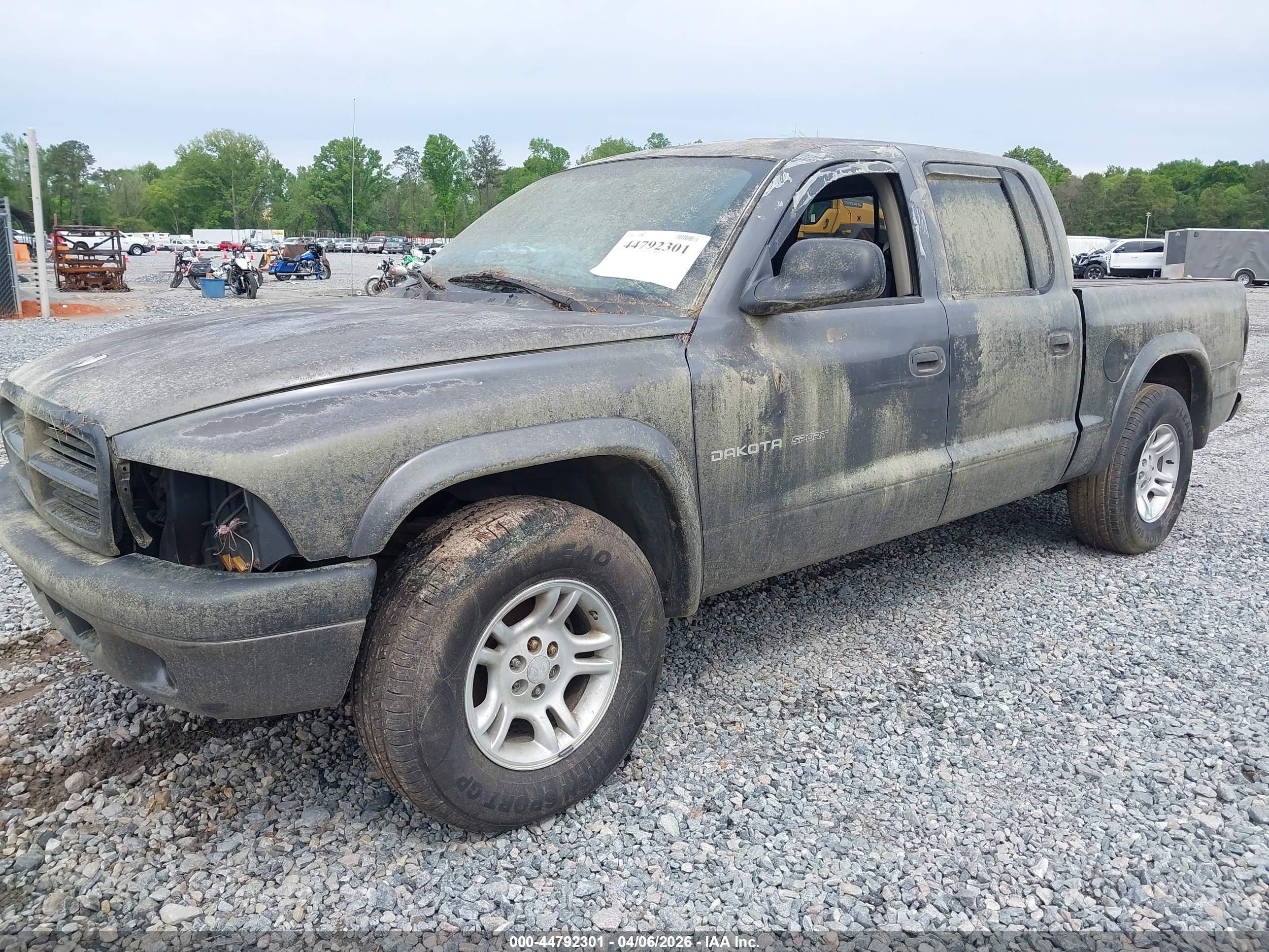 DODGE DAKOTA image 2