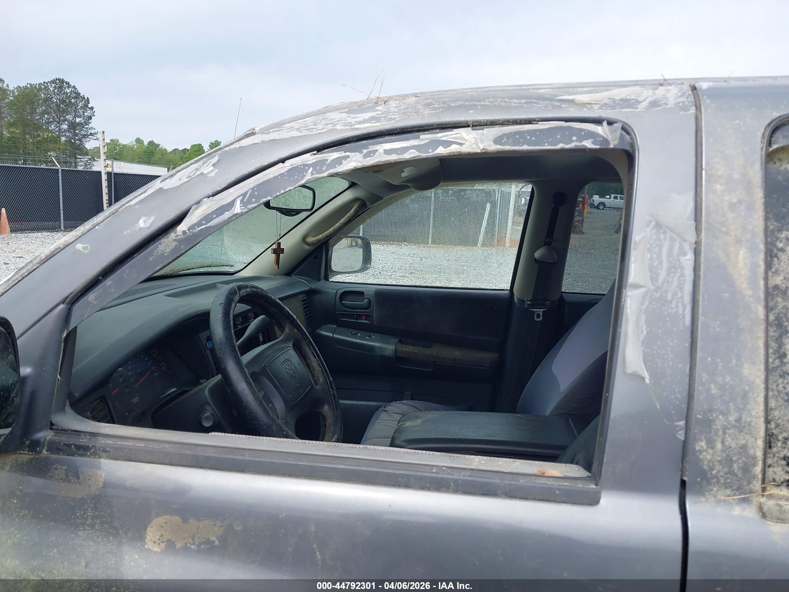DODGE DAKOTA image 6