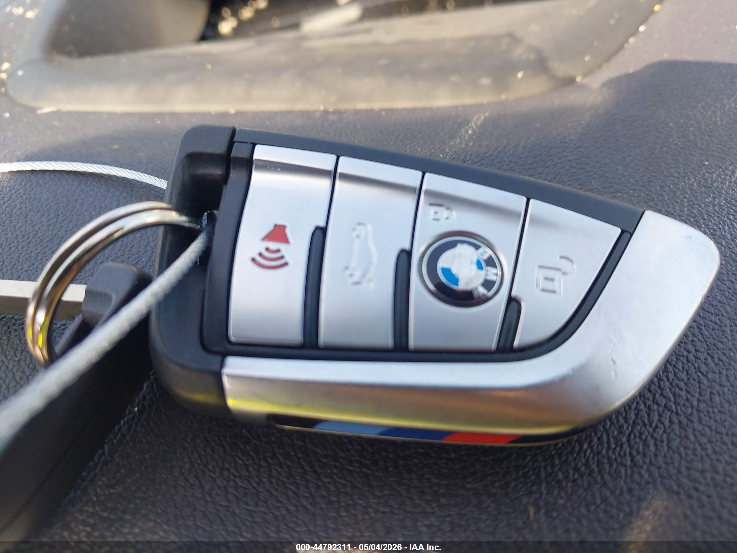 BMW M550I image 11