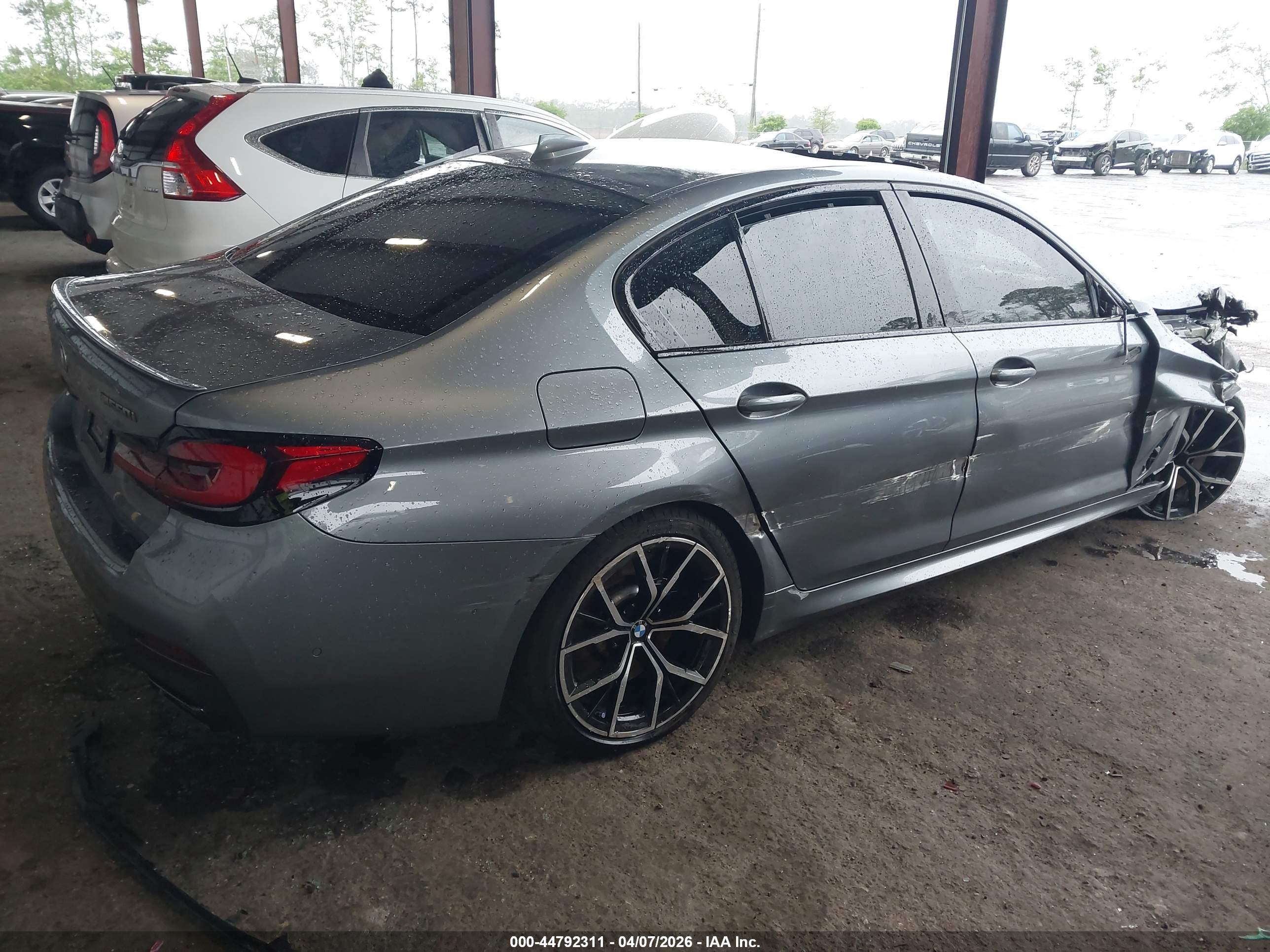 BMW M550I image 4