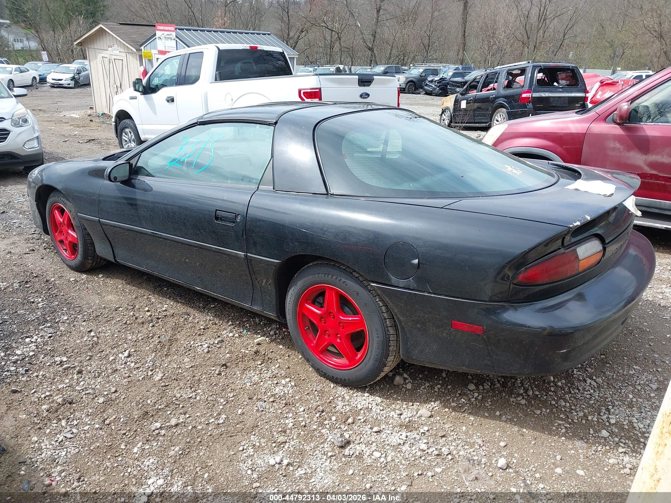 CHEVROLET CAMARO image 3