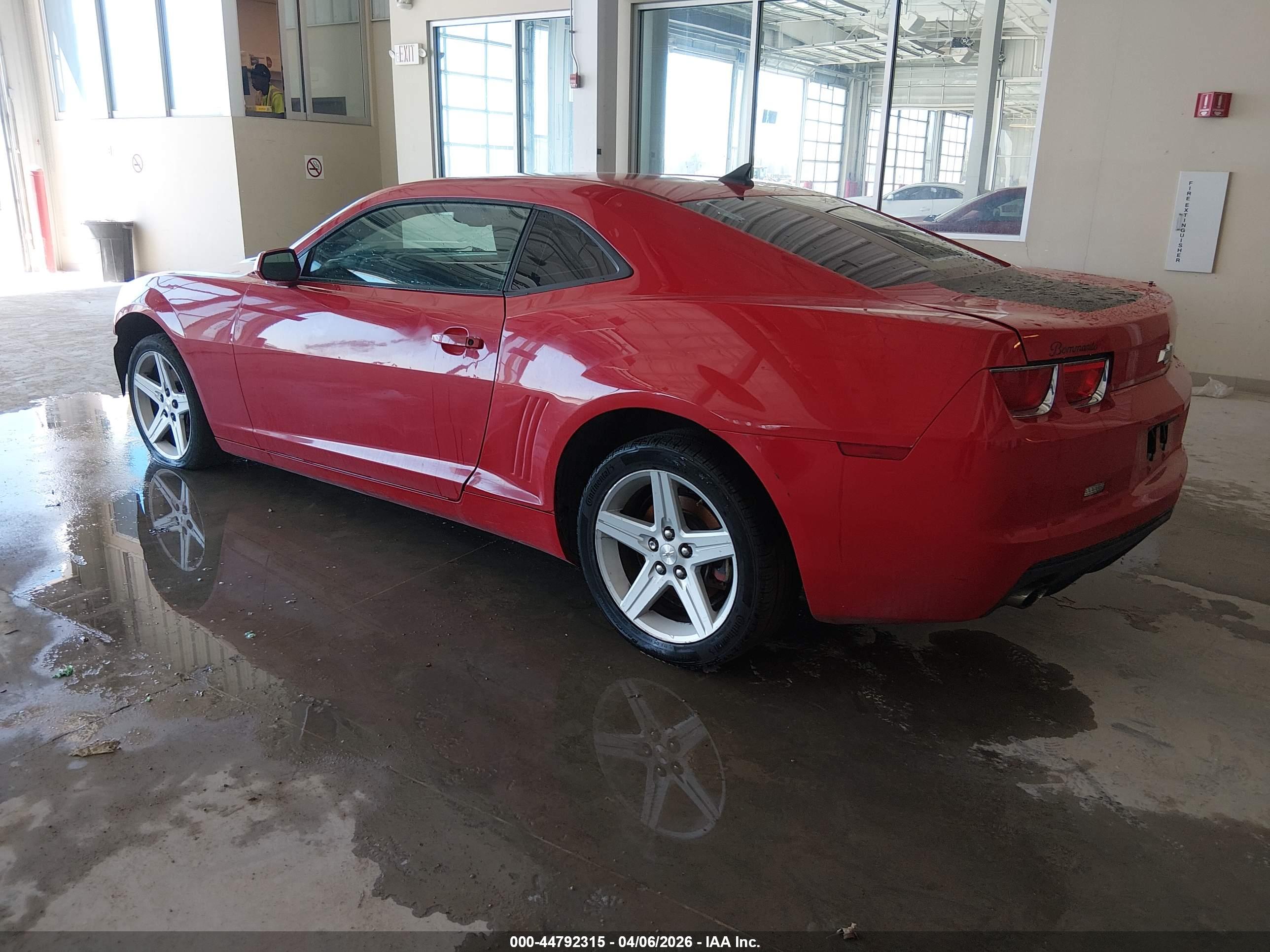 CHEVROLET CAMARO image 3