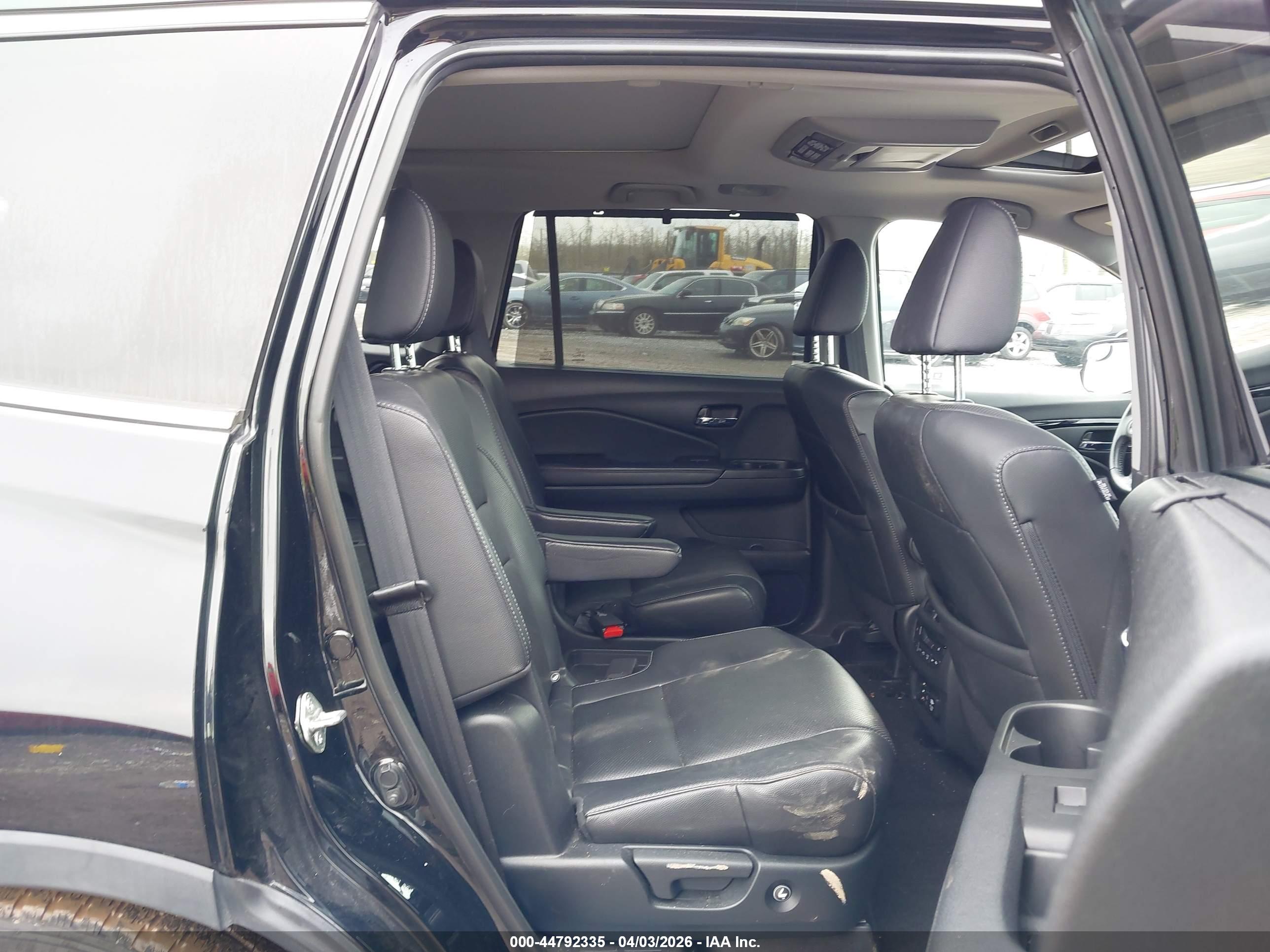 HONDA PILOT image 8