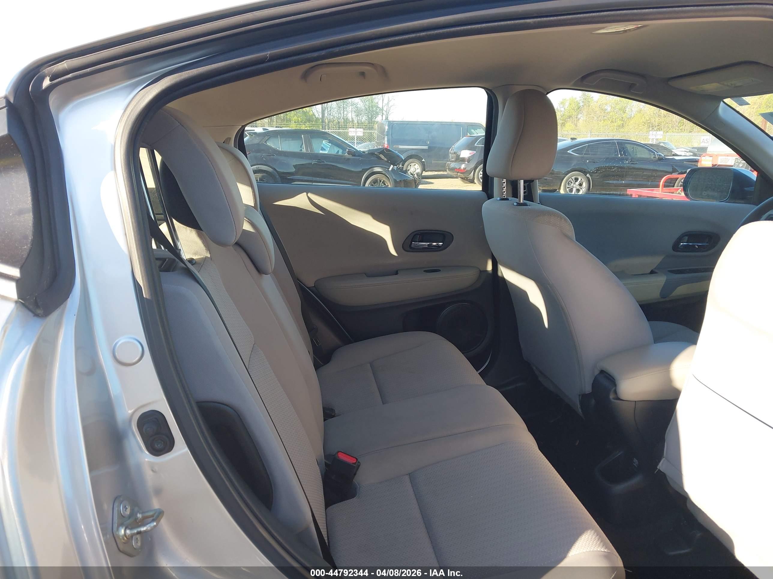 HONDA HR-V image 8