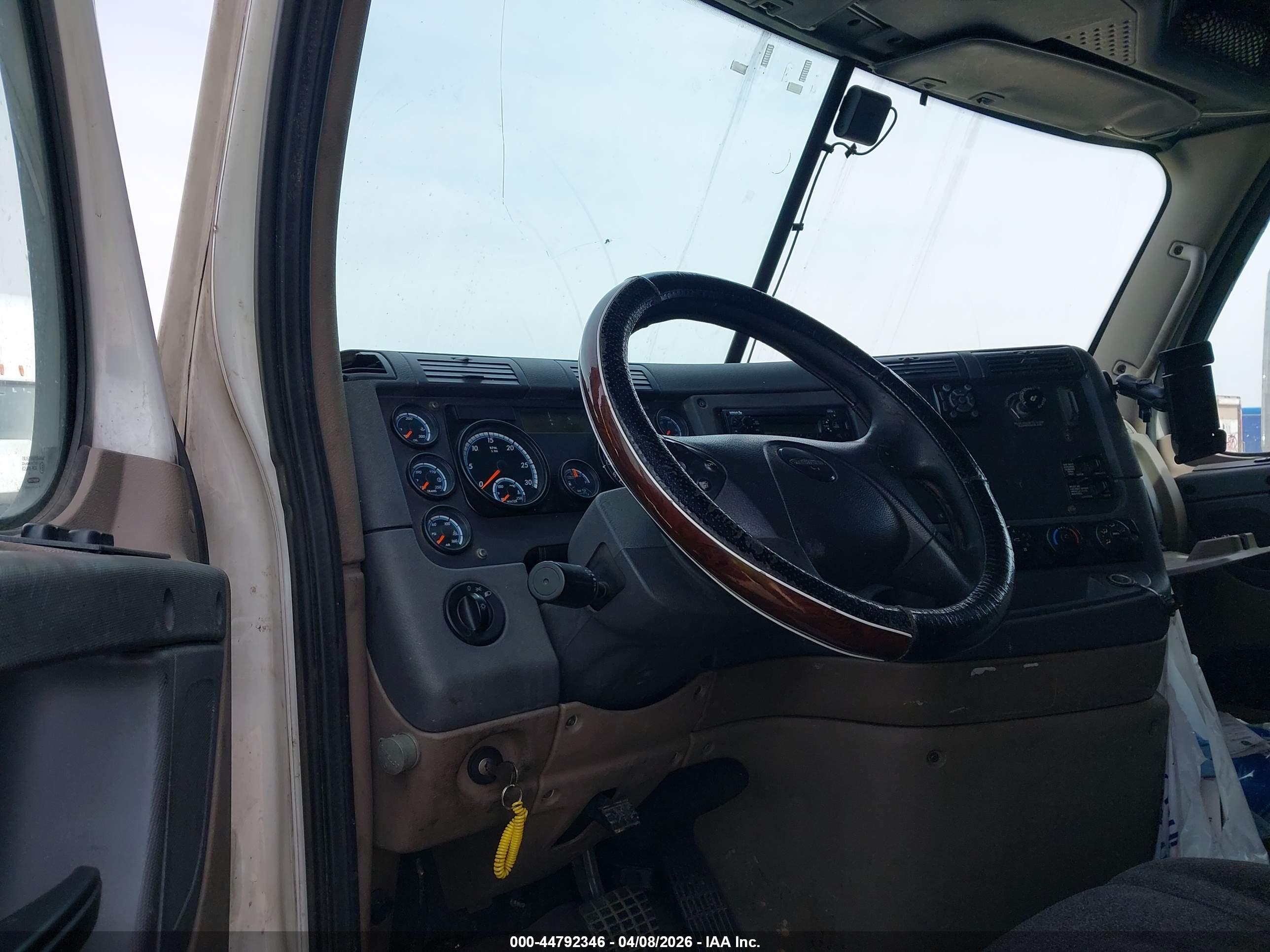FREIGHTLINER CASCADIA image 8