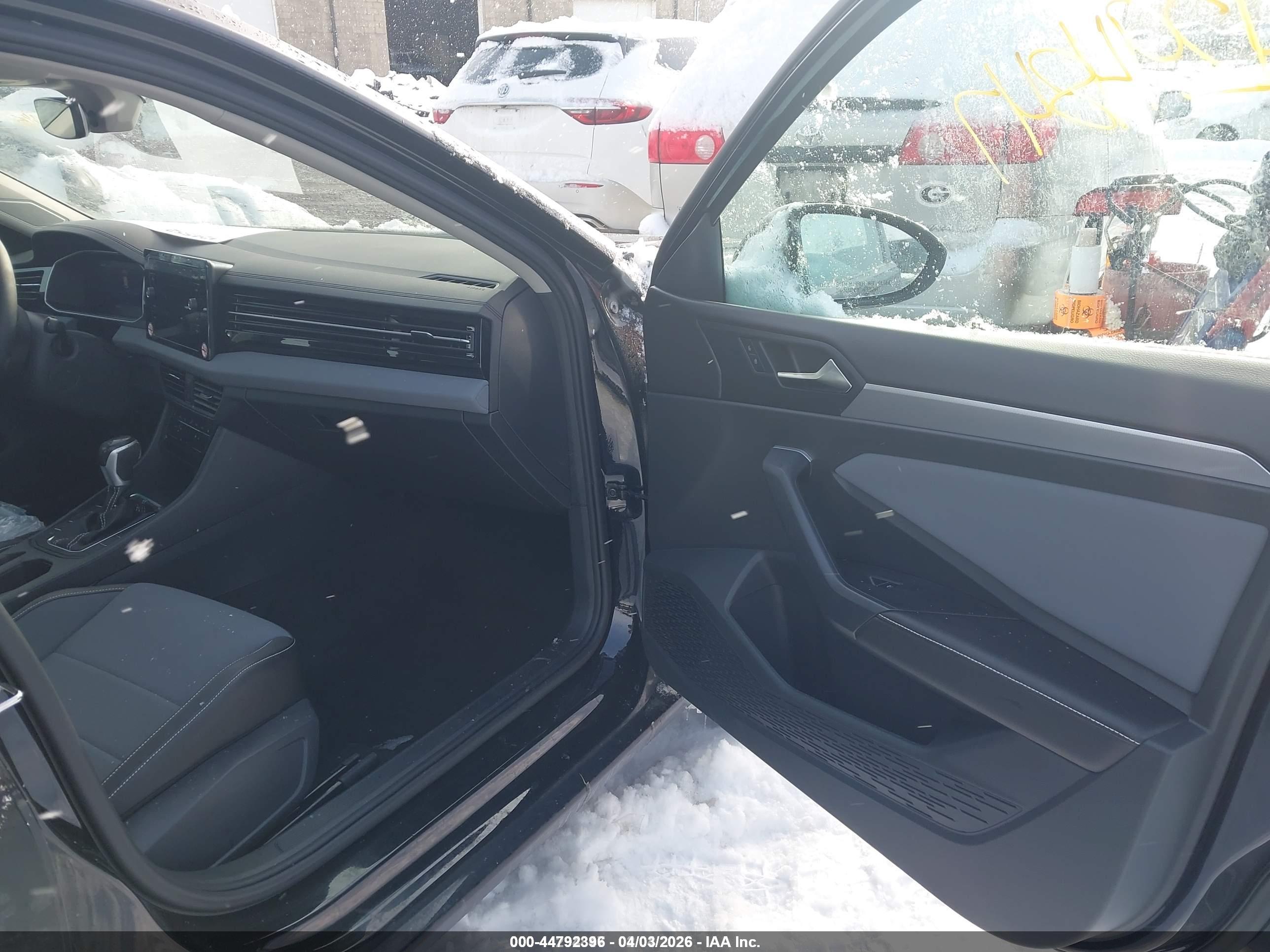 VOLKSWAGEN JETTA image 5