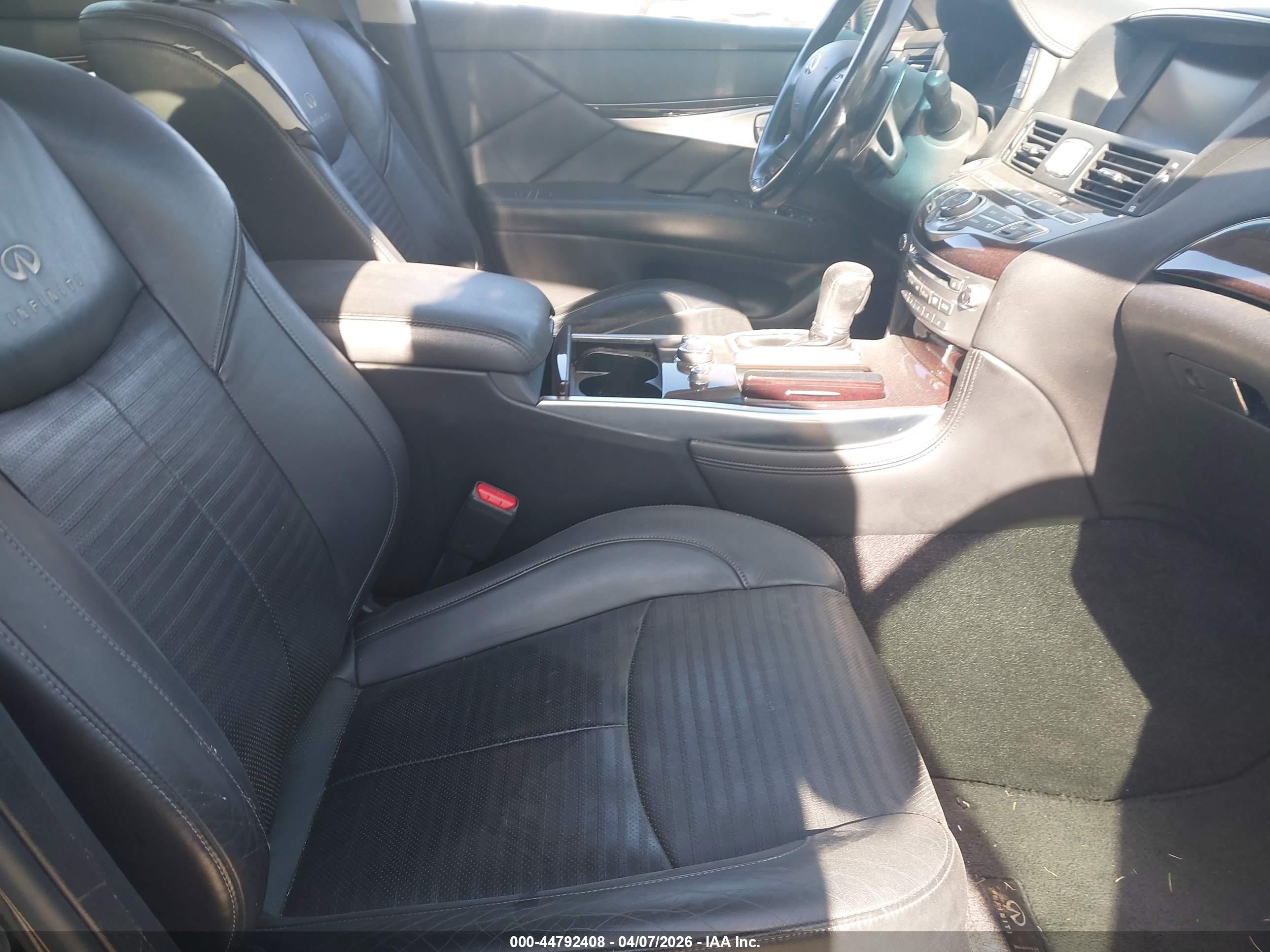 INFINITI M37 image 5