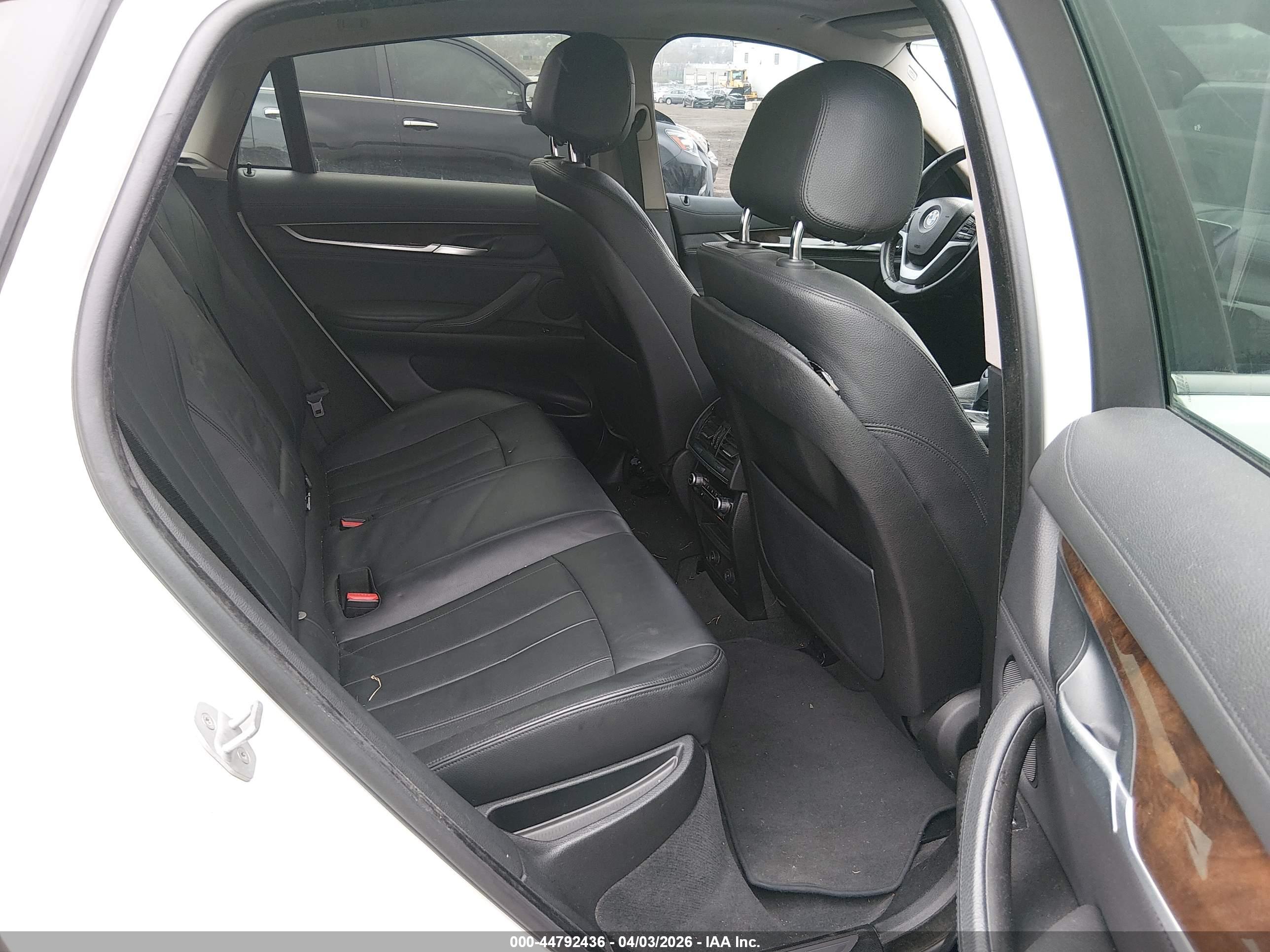 BMW X6 image 8
