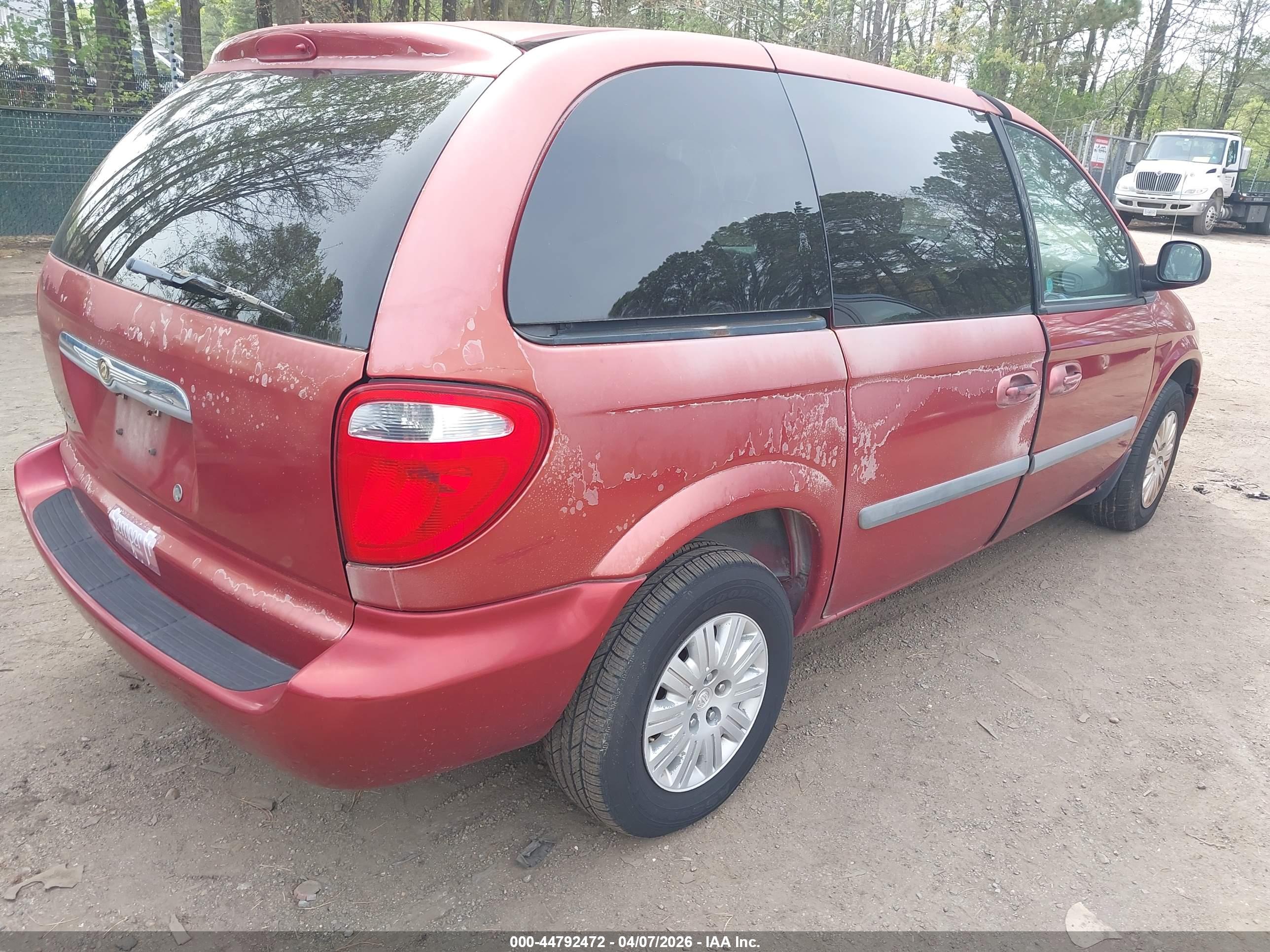 CHRYSLER TOWN image 4
