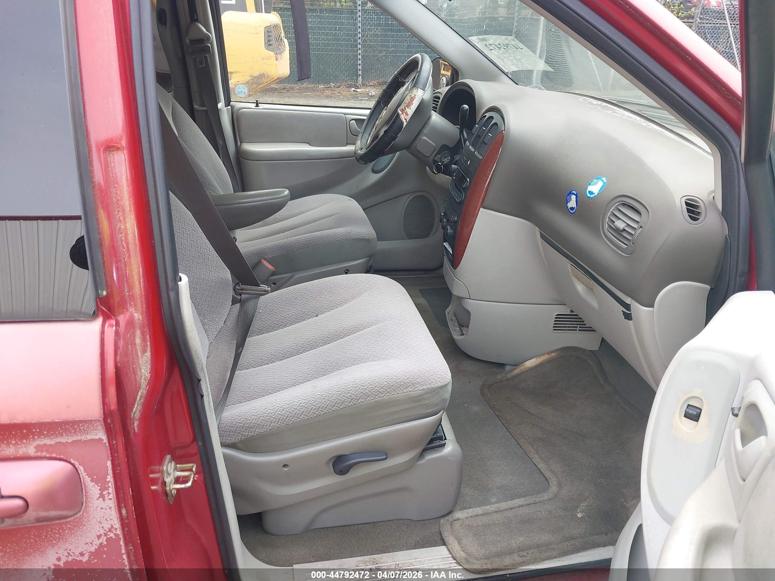 CHRYSLER TOWN image 5