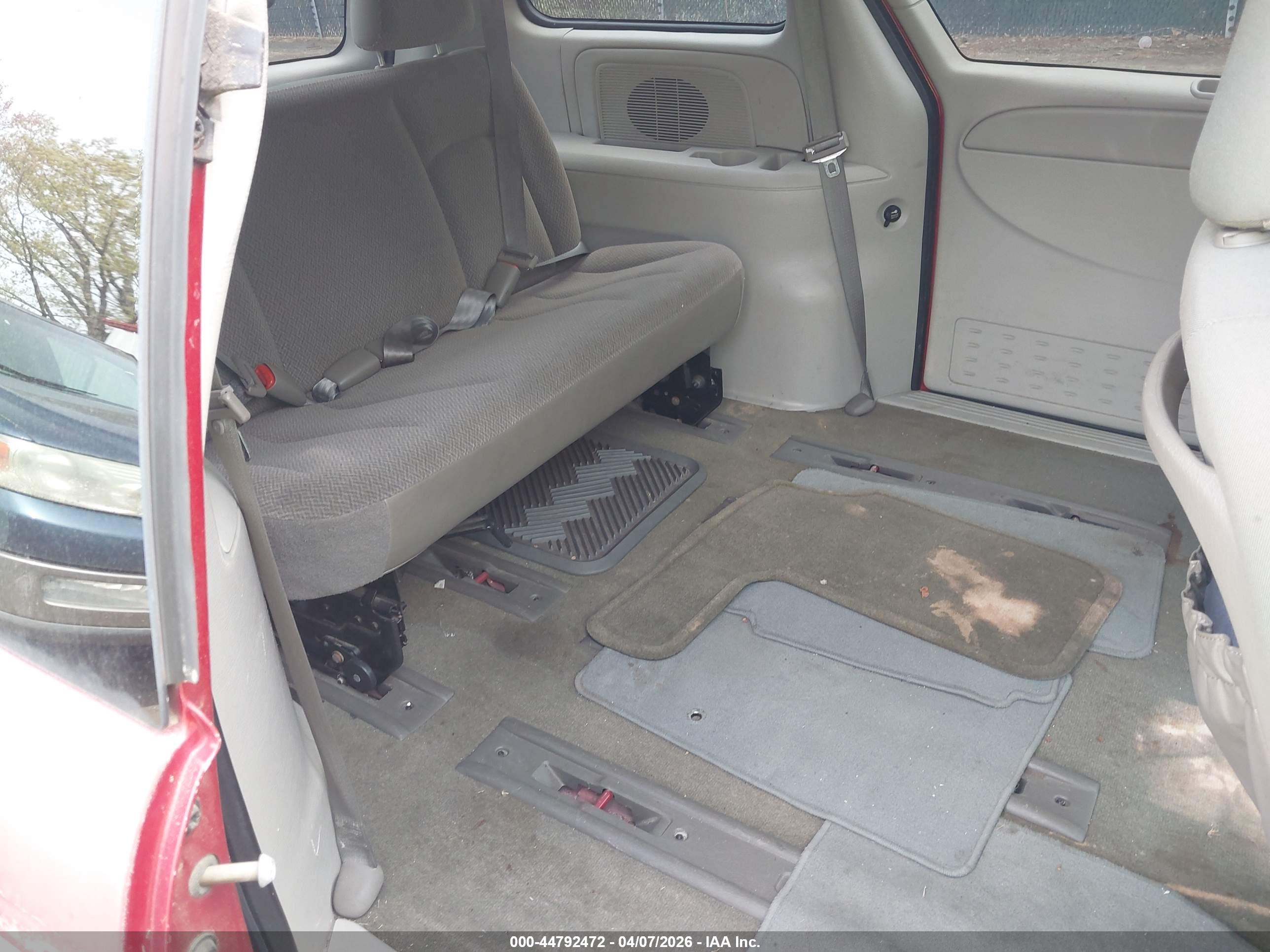 CHRYSLER TOWN image 8