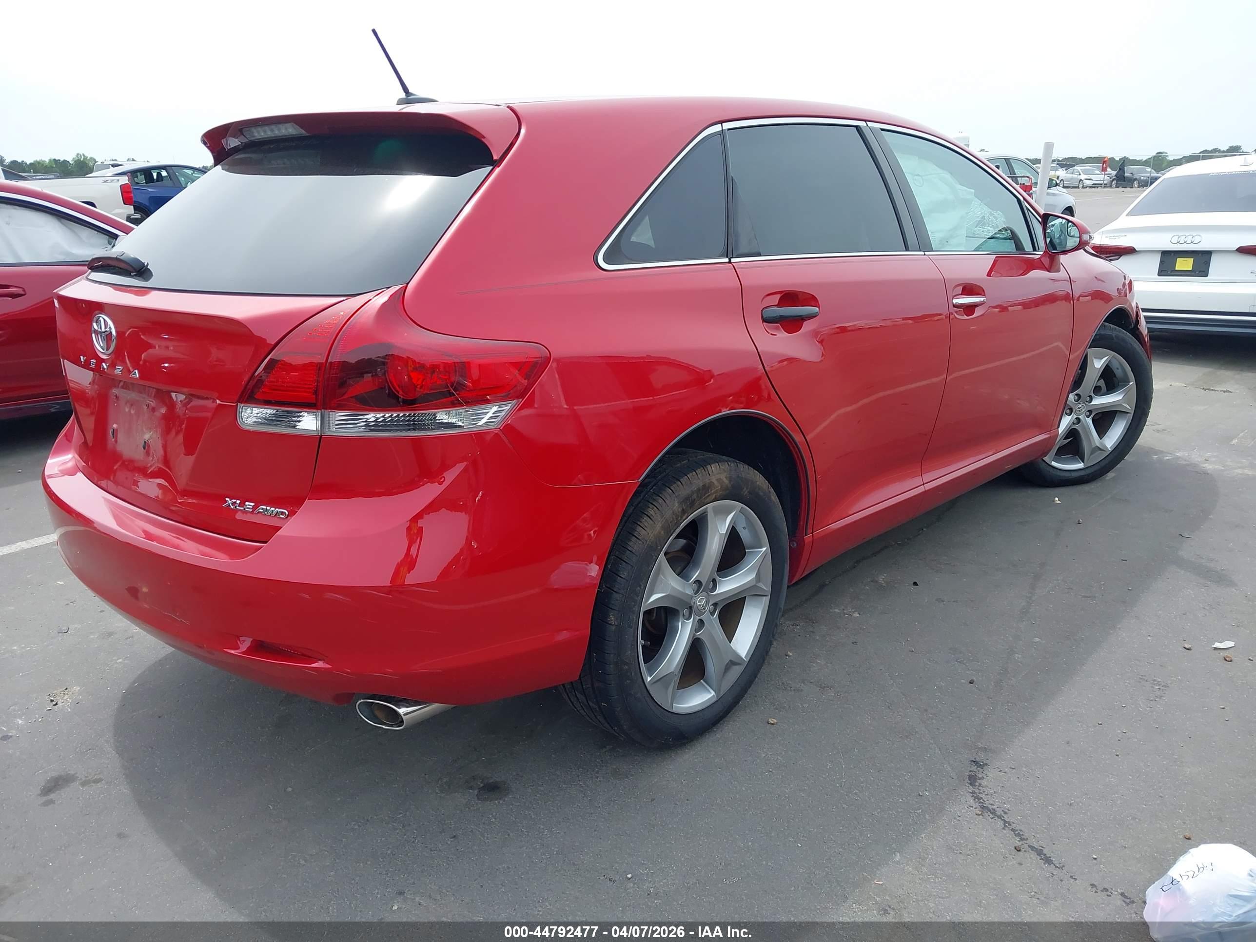 TOYOTA VENZA image 4