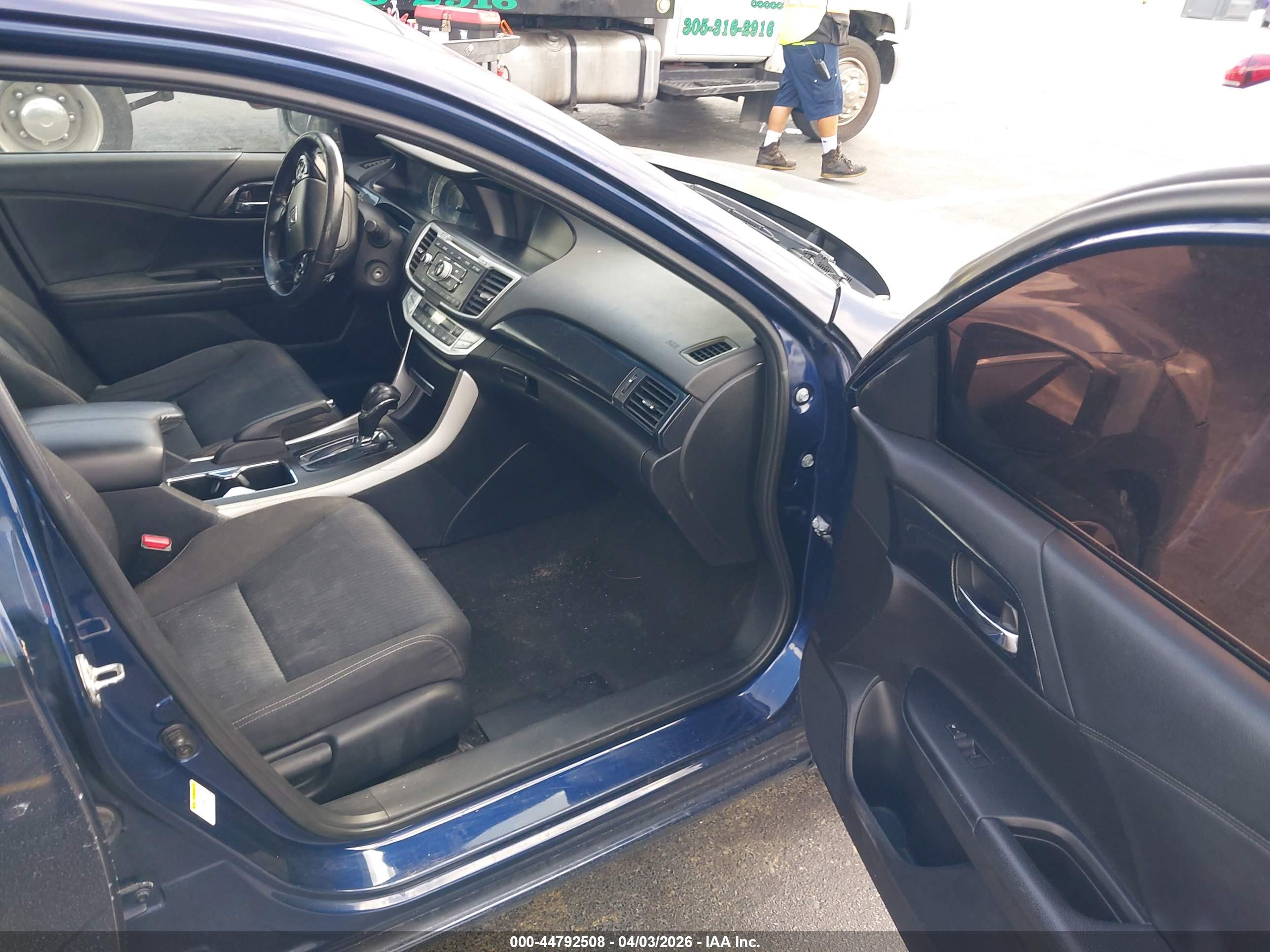 HONDA ACCORD image 5