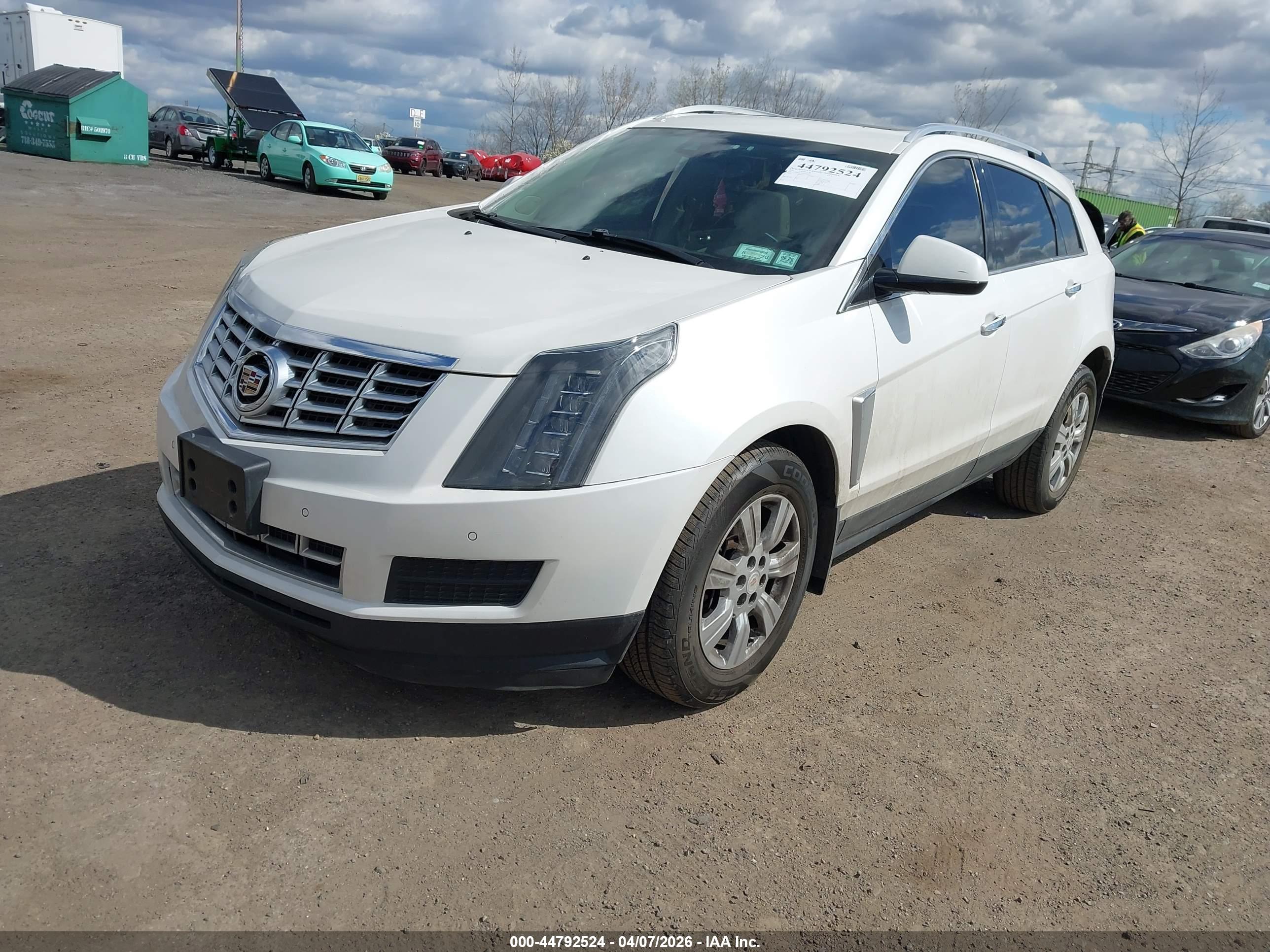 CADILLAC SRX image 2