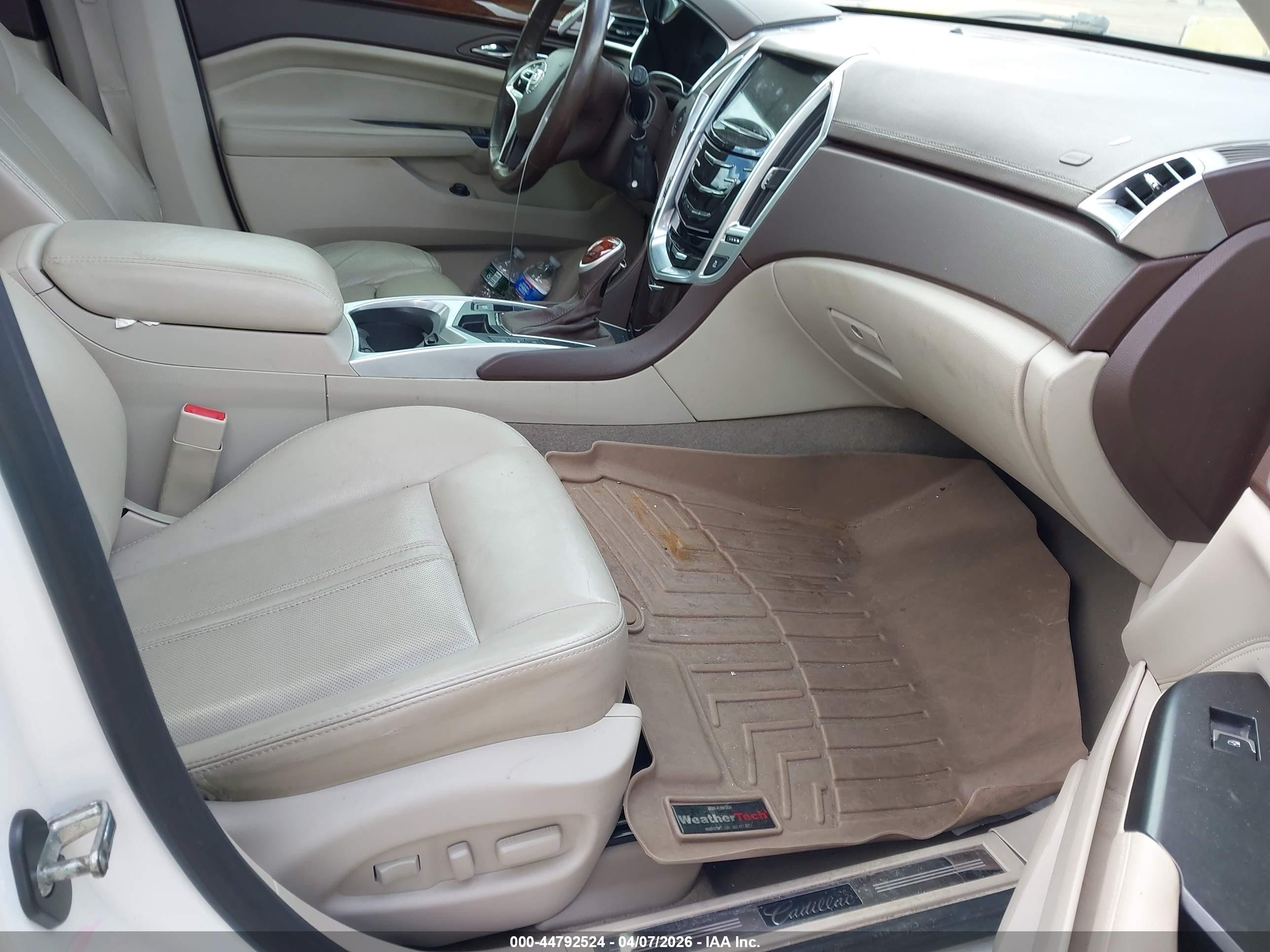CADILLAC SRX image 5