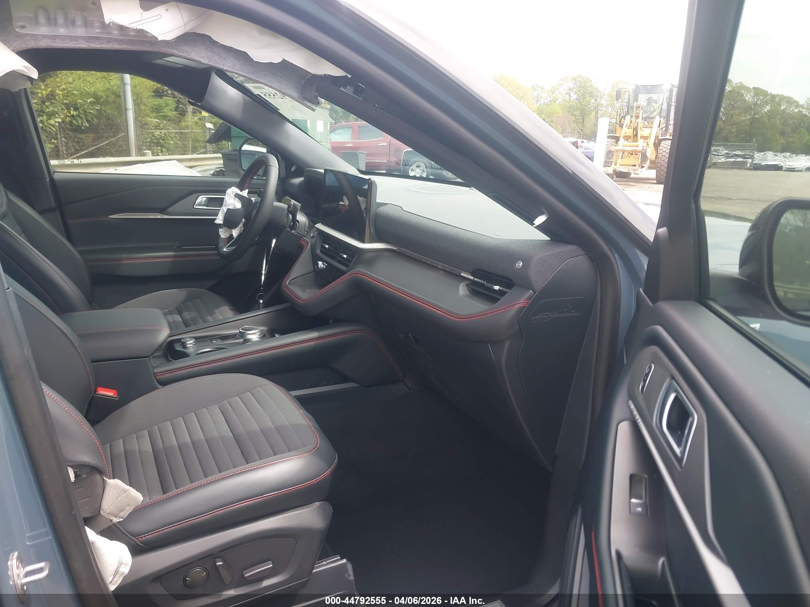 FORD EXPLORER image 5