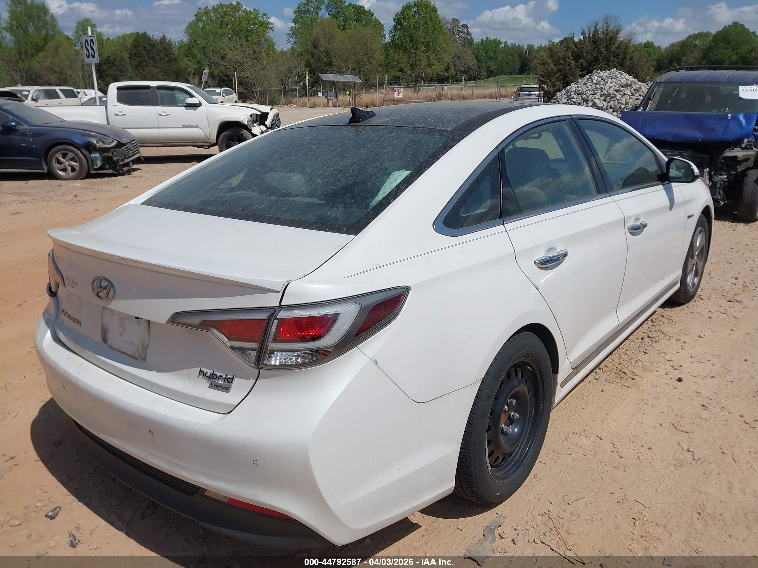 HYUNDAI SONATA image 4