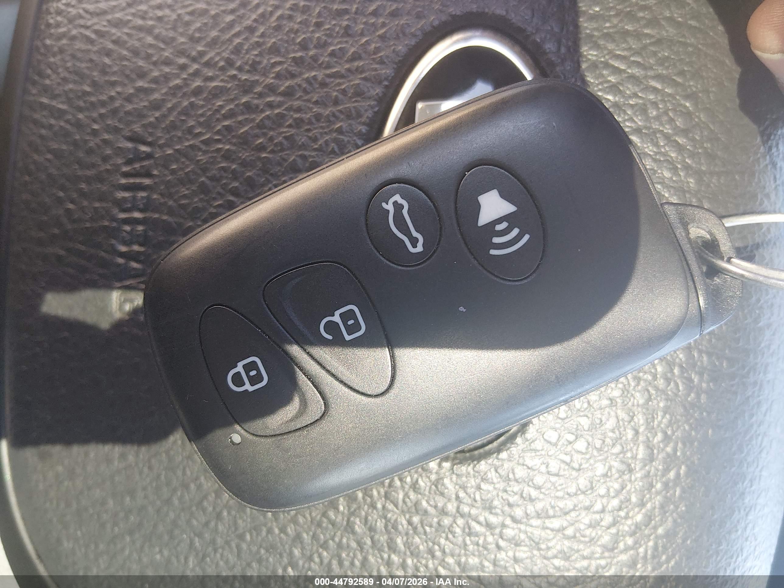 KIA SORENTO image 11