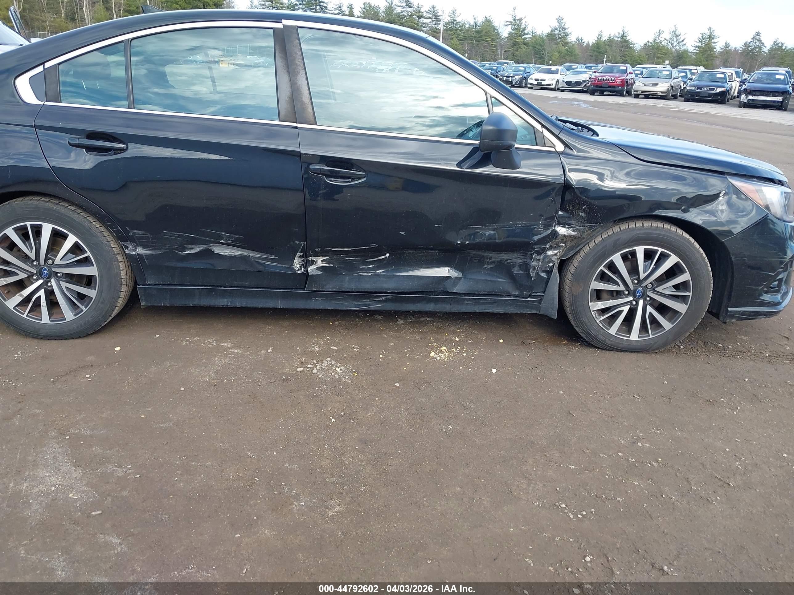 SUBARU LEGACY image 6