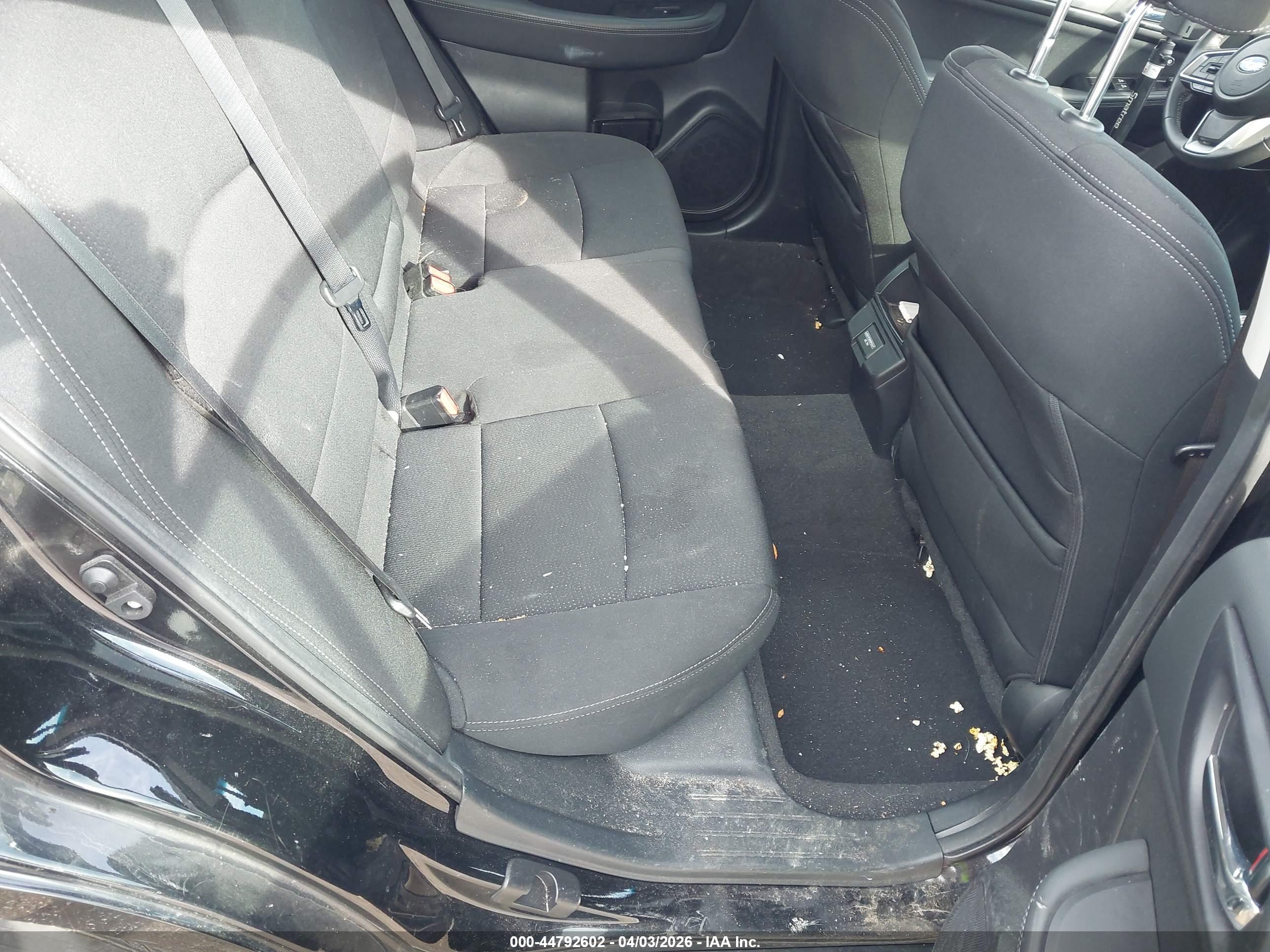 SUBARU LEGACY image 8