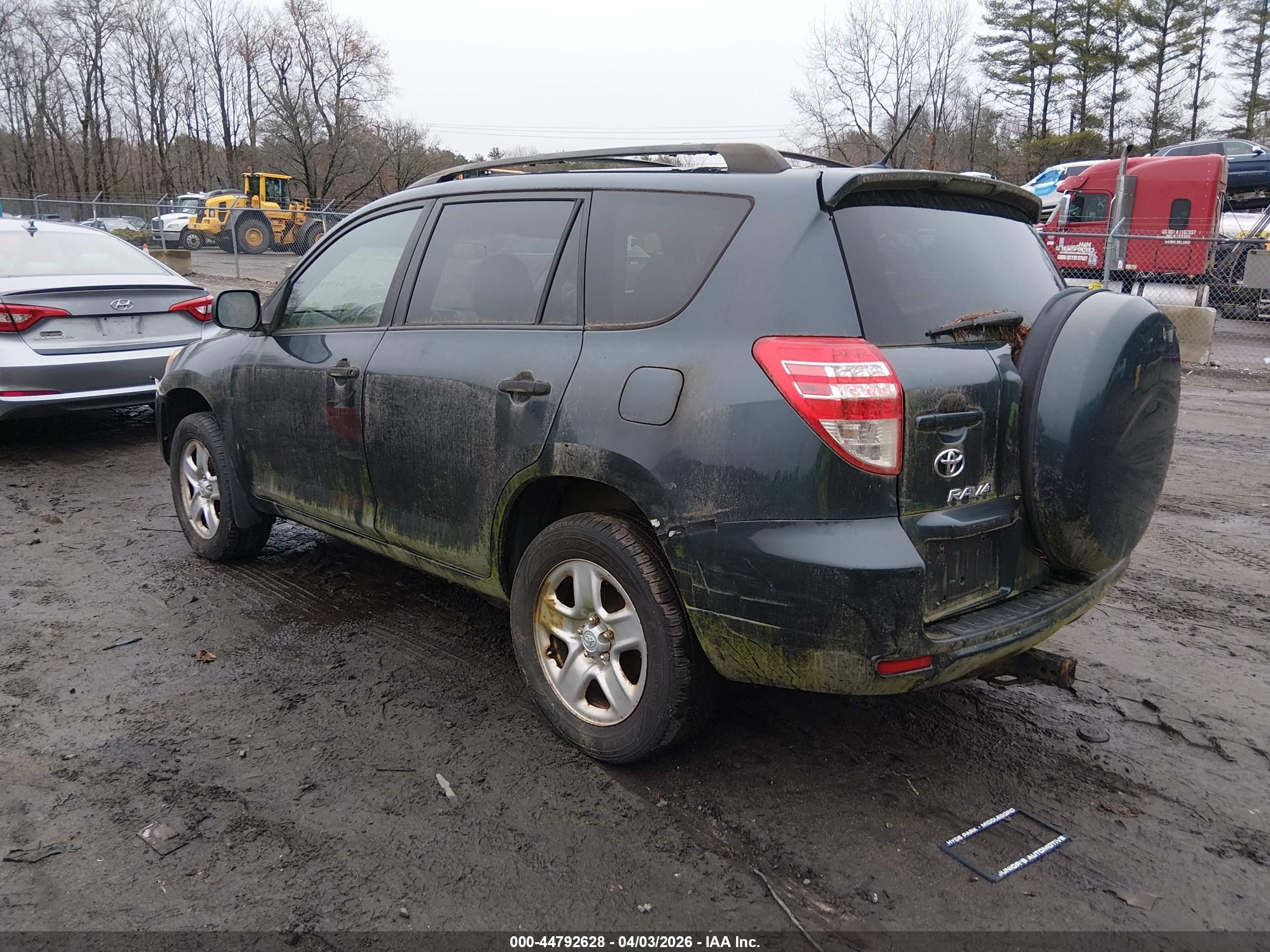 TOYOTA RAV4 image 3