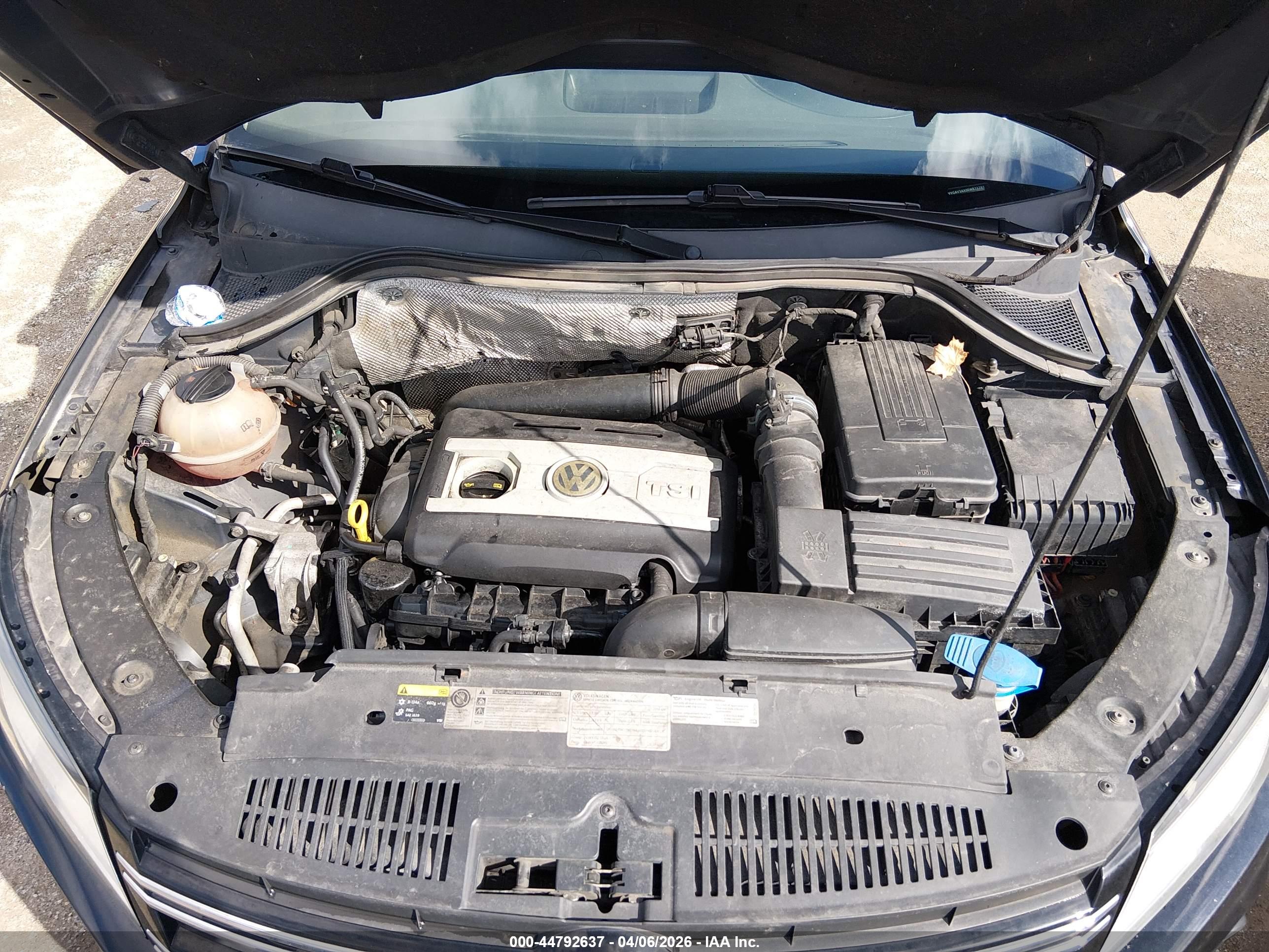 VOLKSWAGEN TIGUAN image 10