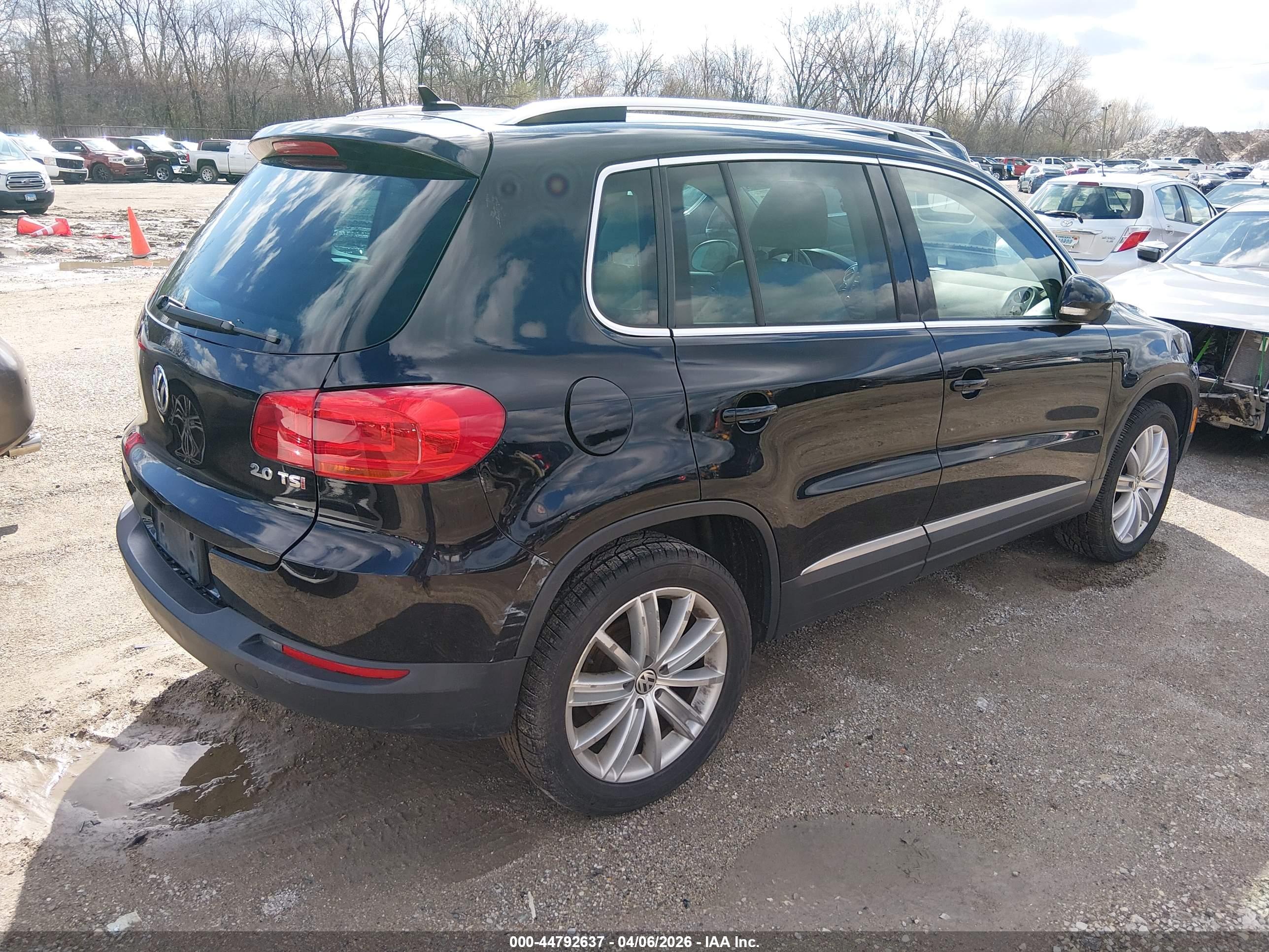 VOLKSWAGEN TIGUAN image 4