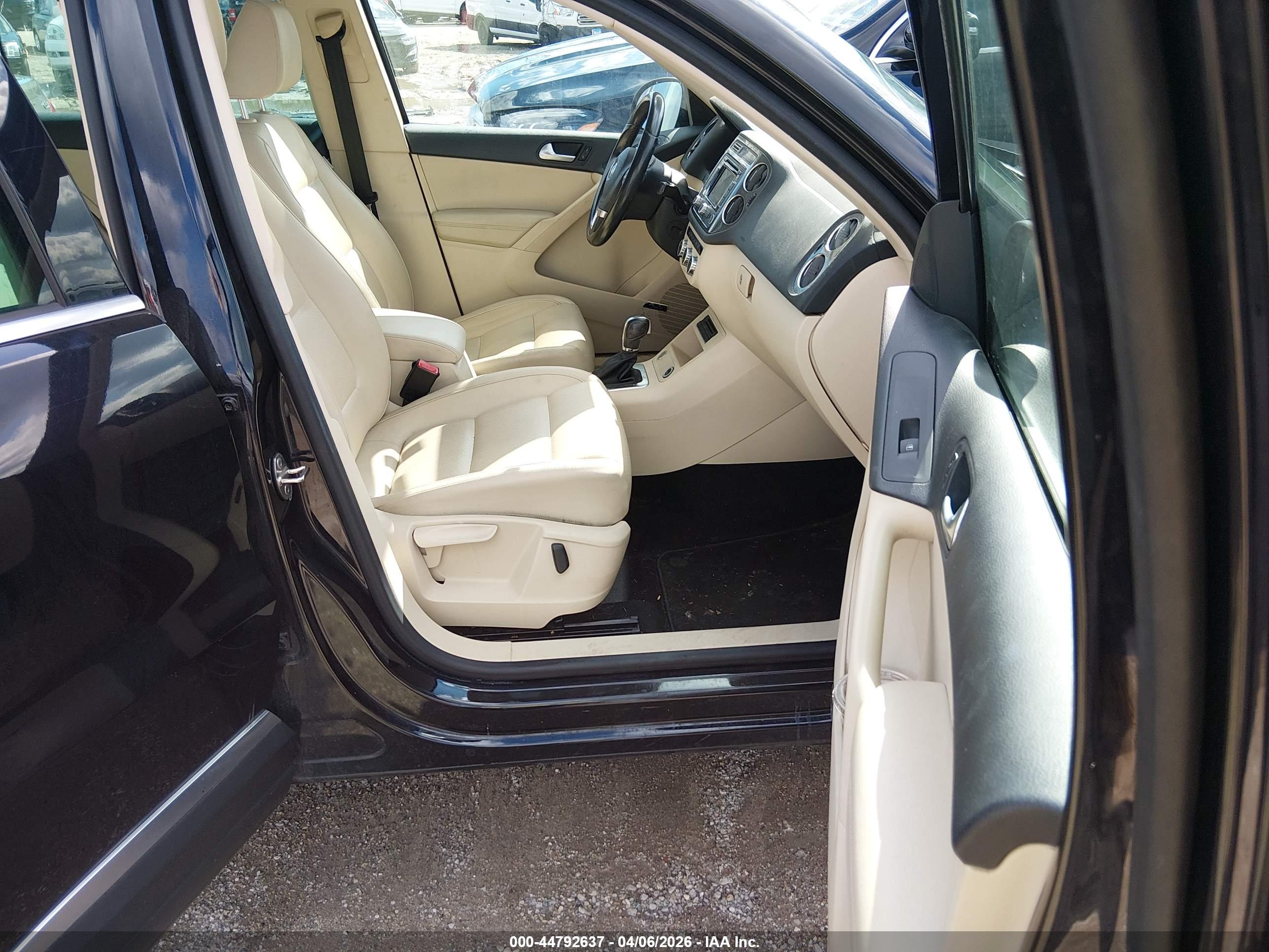 VOLKSWAGEN TIGUAN image 5