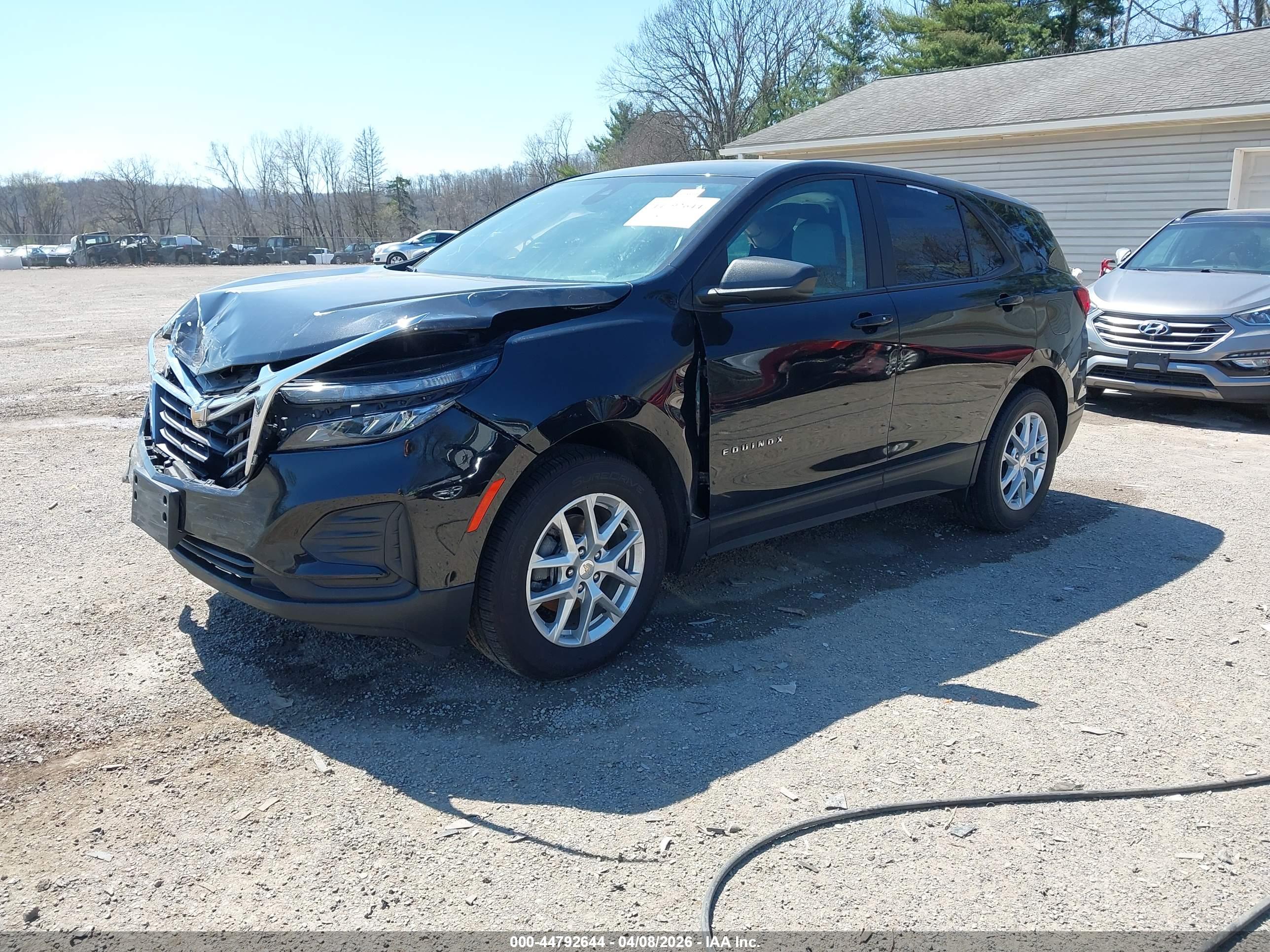 CHEVROLET EQUINOX image 2