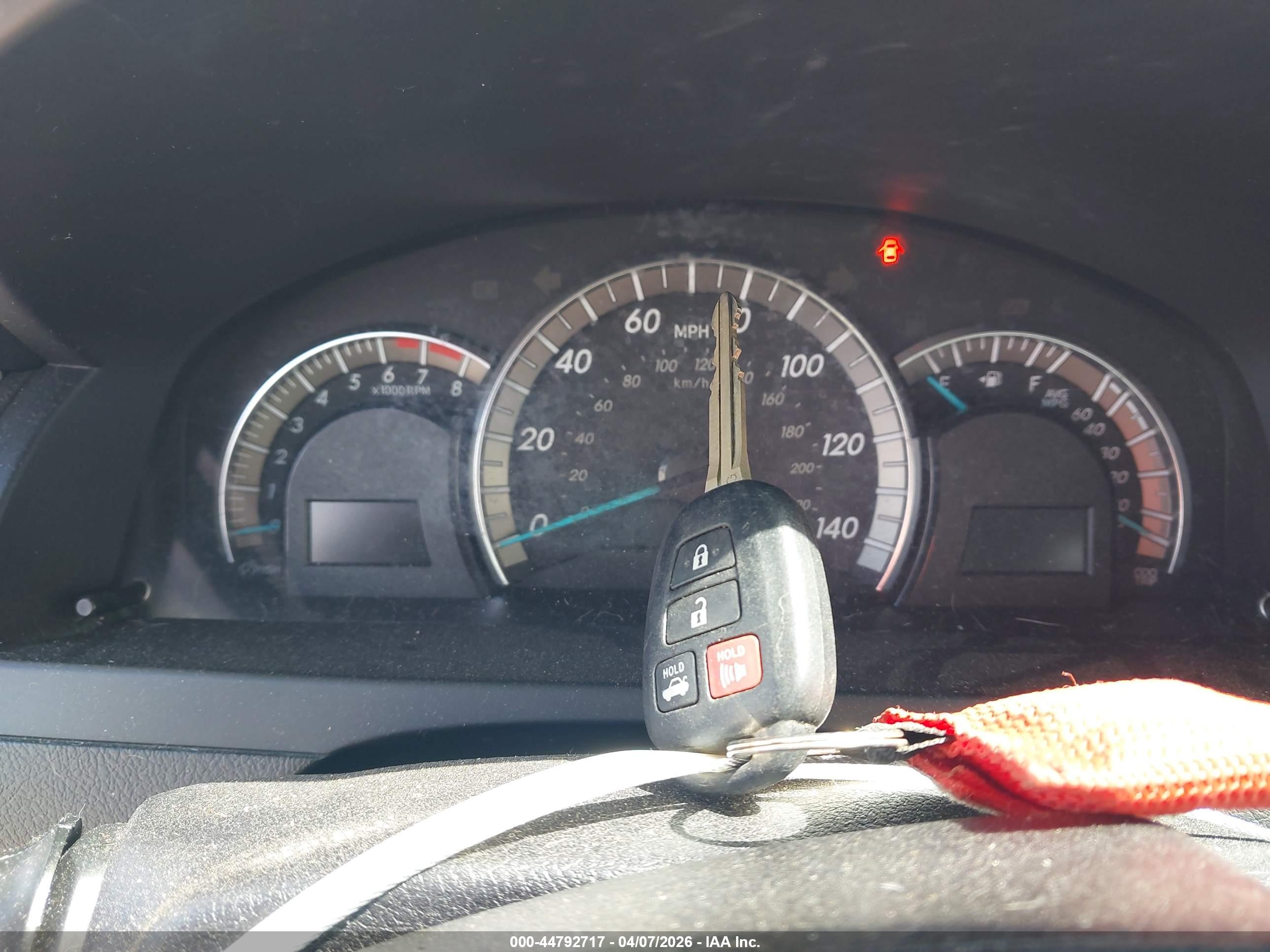 TOYOTA CAMRY image 11