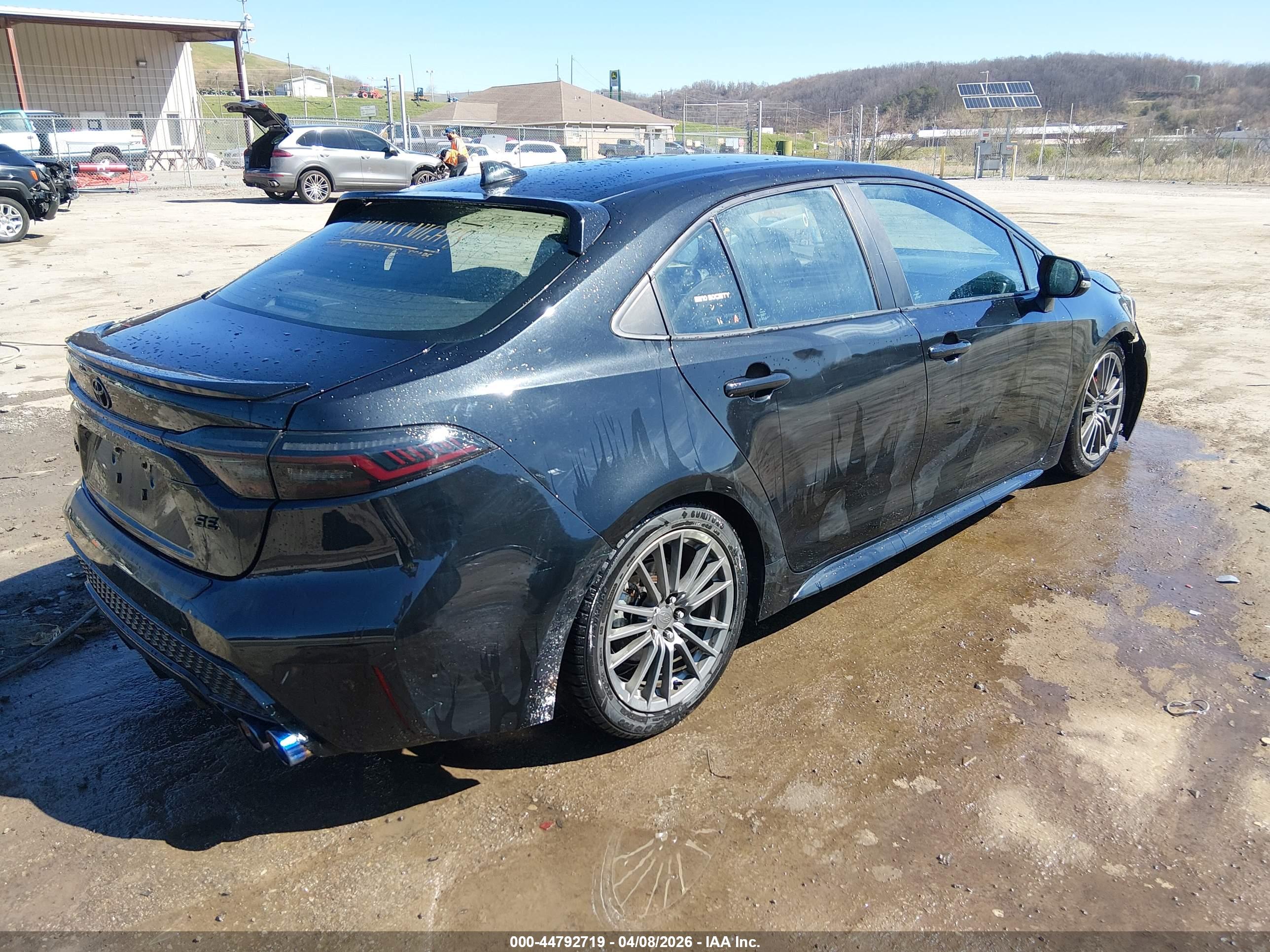 TOYOTA COROLLA image 4