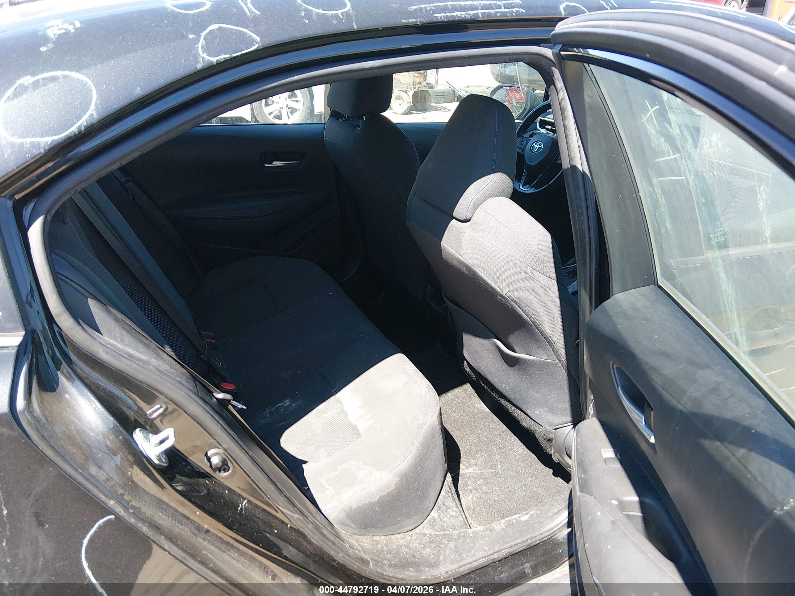 TOYOTA COROLLA image 8