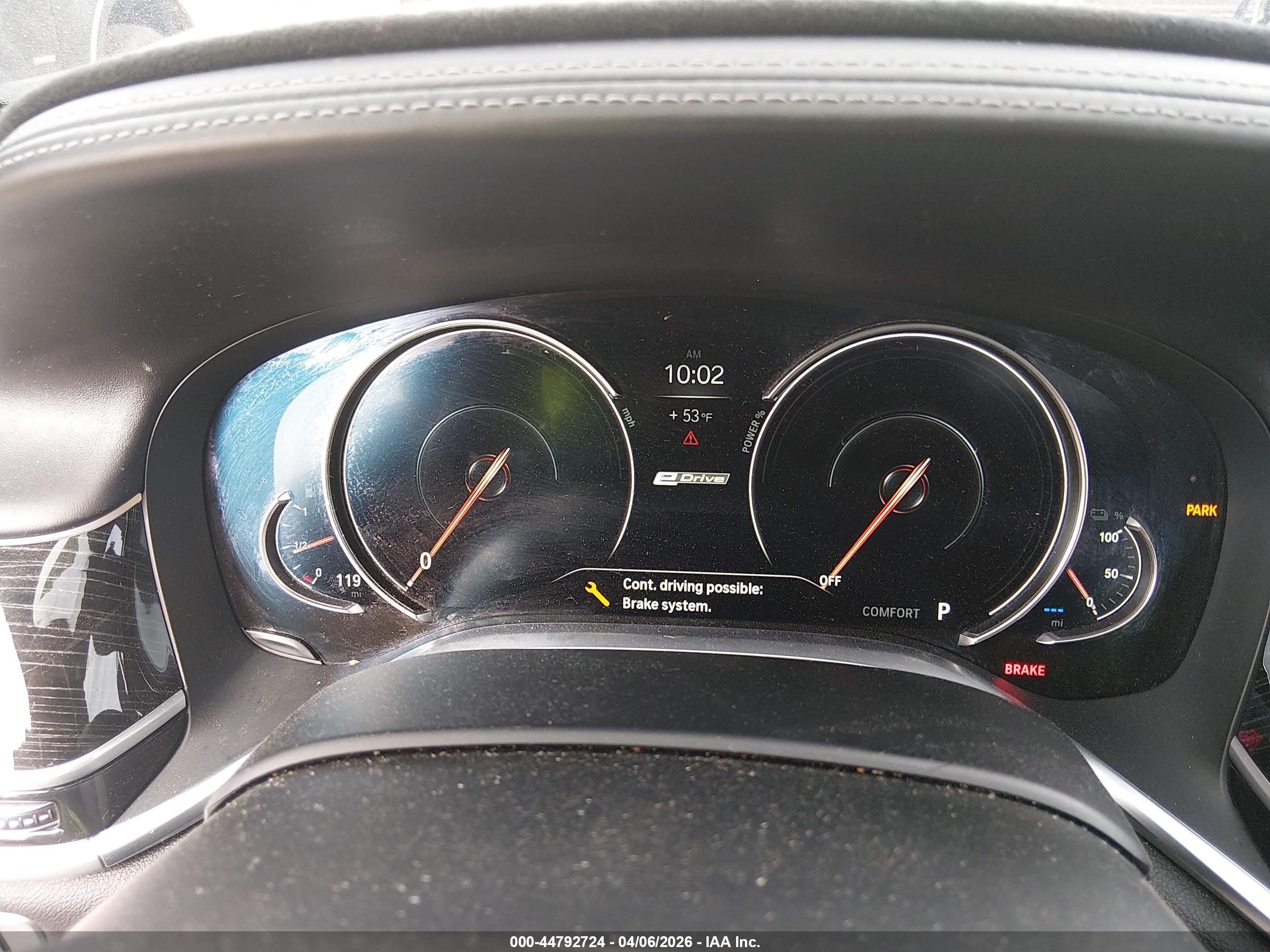 BMW 740E image 7