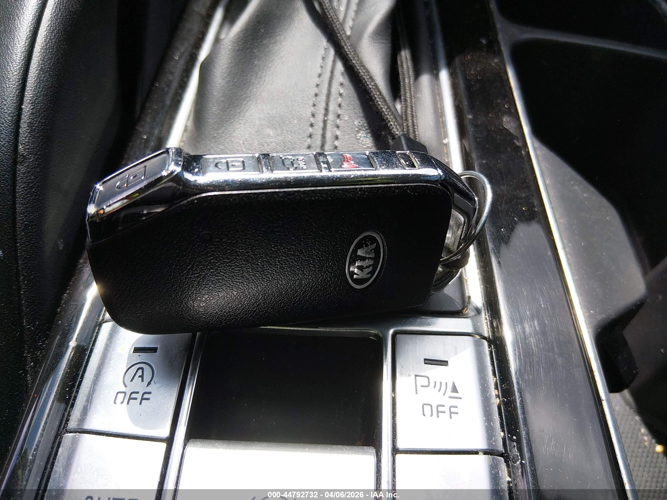 KIA TELLURIDE image 11