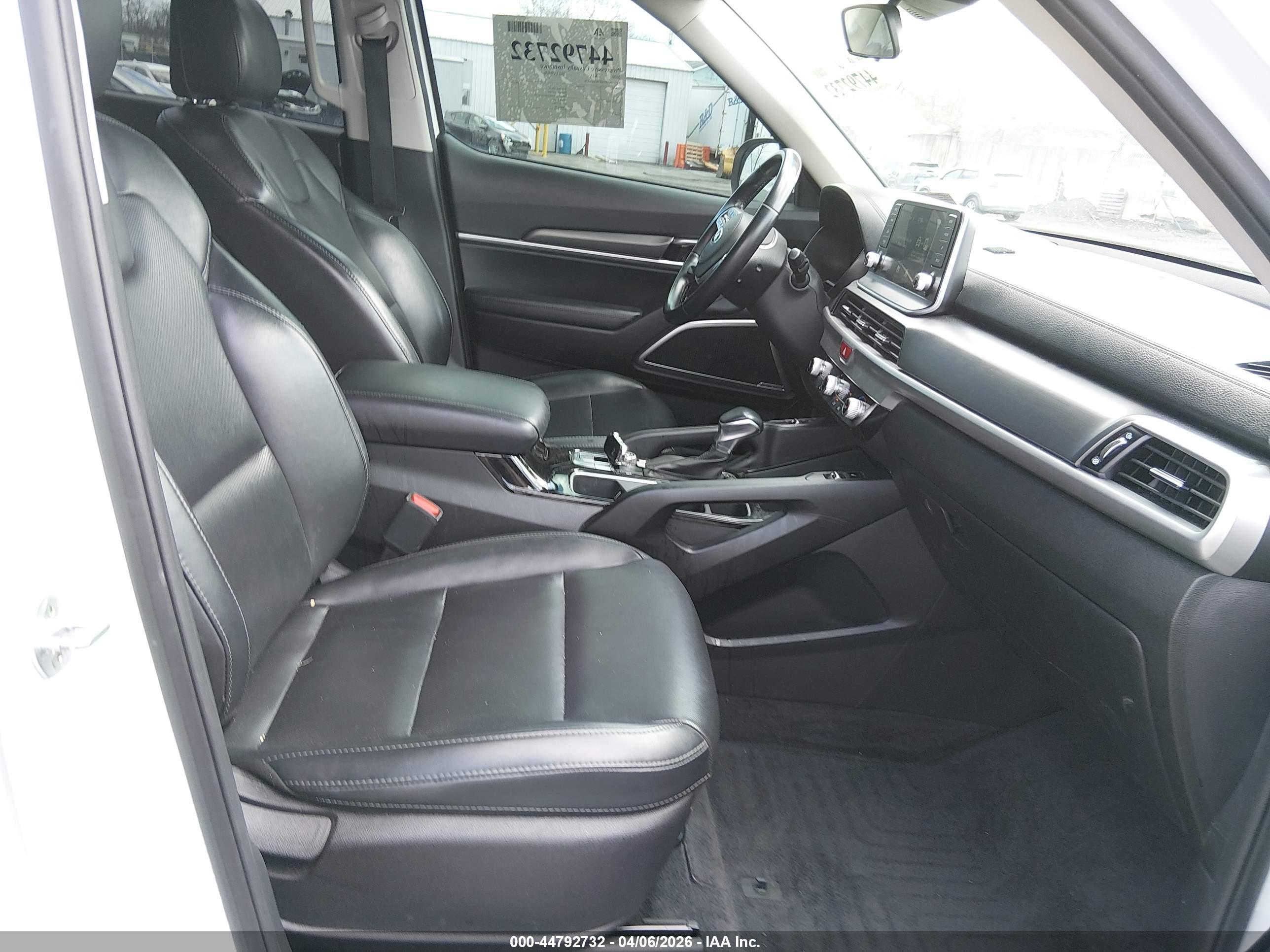 KIA TELLURIDE image 5