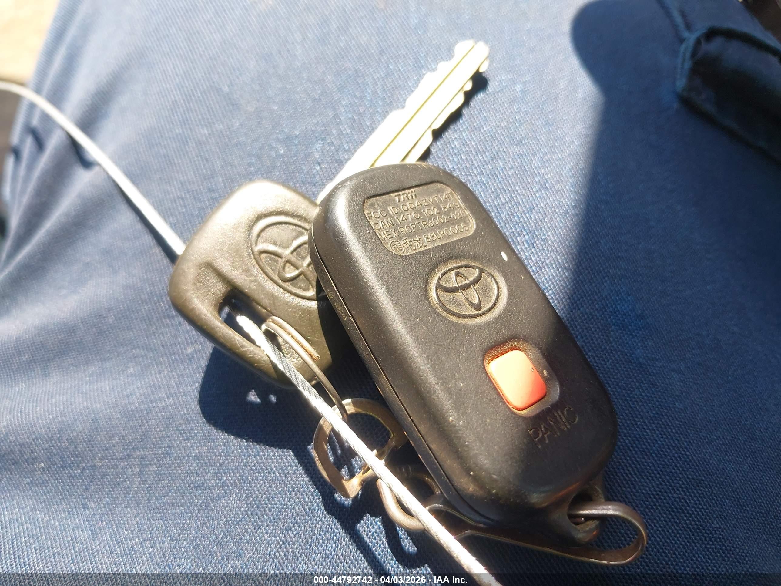 TOYOTA CAMRY image 11