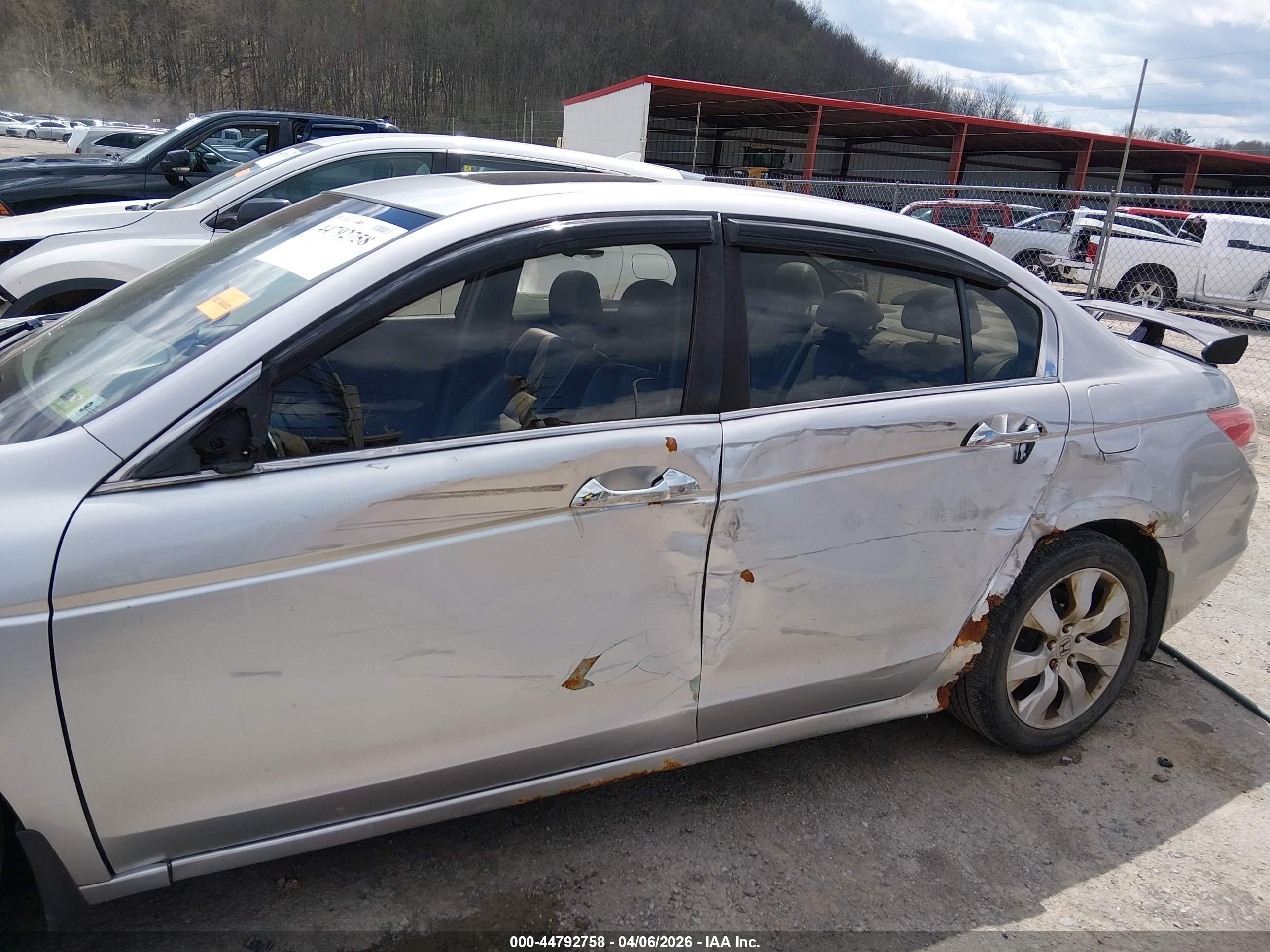 HONDA ACCORD image 6