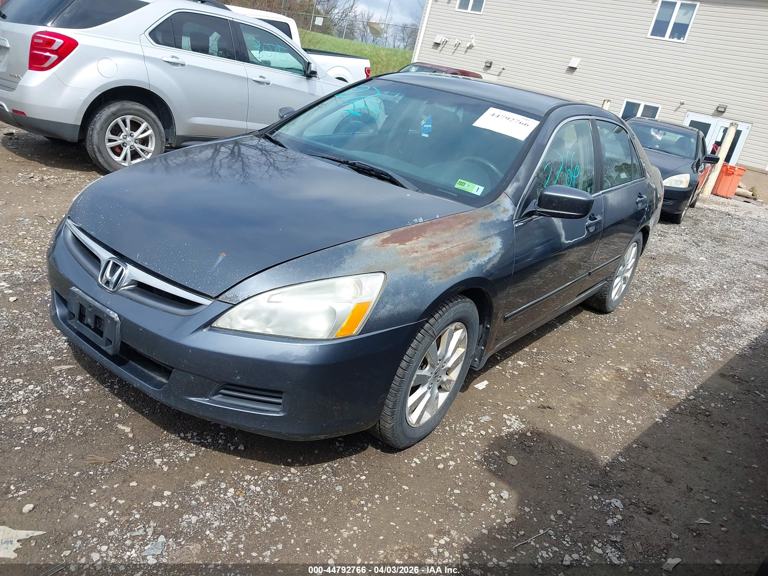HONDA ACCORD image 2