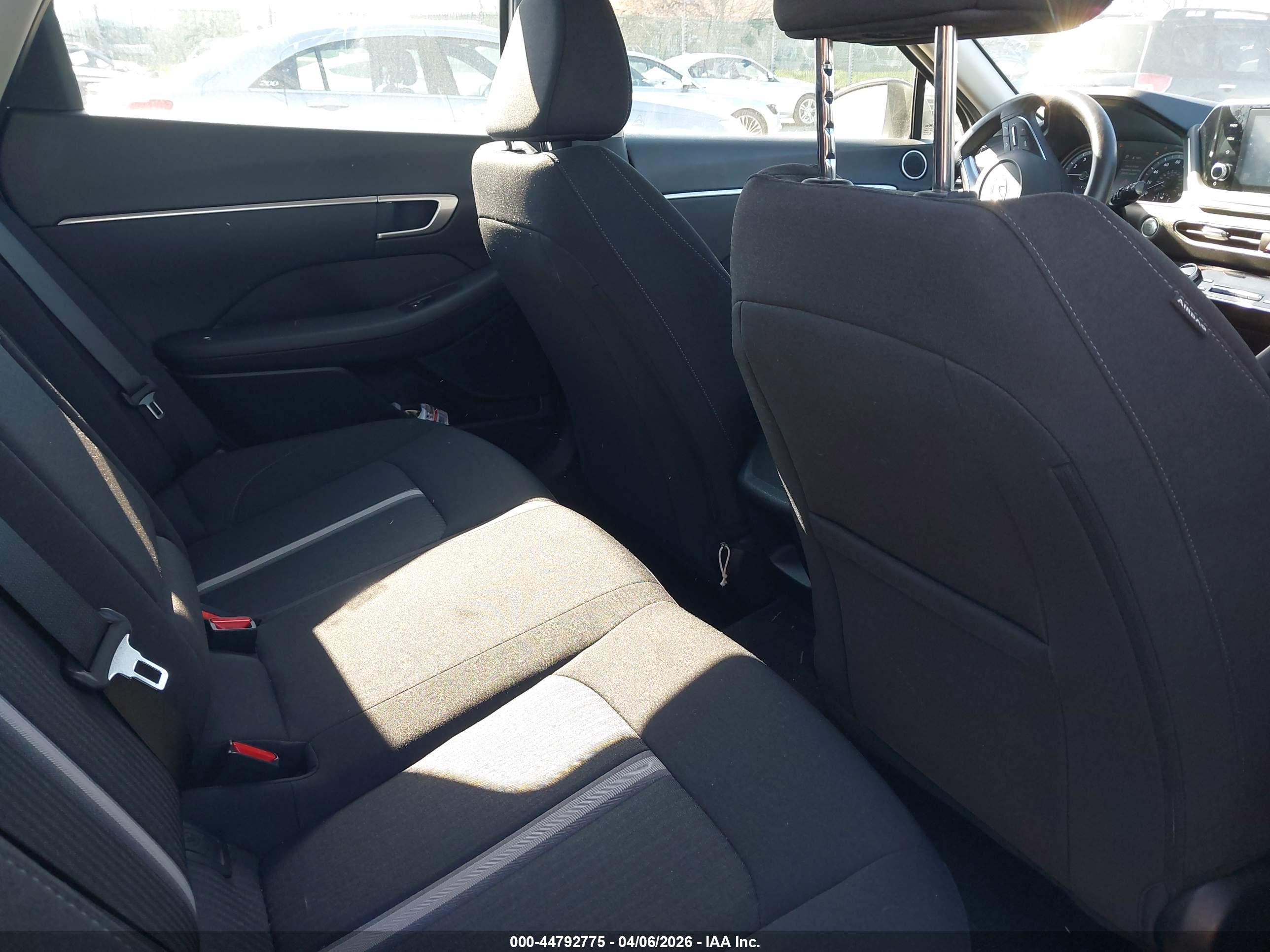 HYUNDAI SONATA image 8