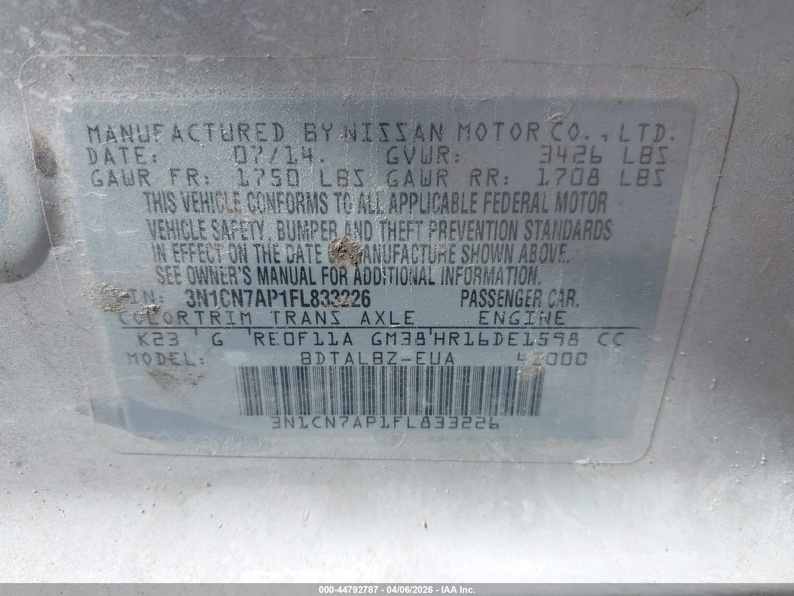 NISSAN VERSA image 9