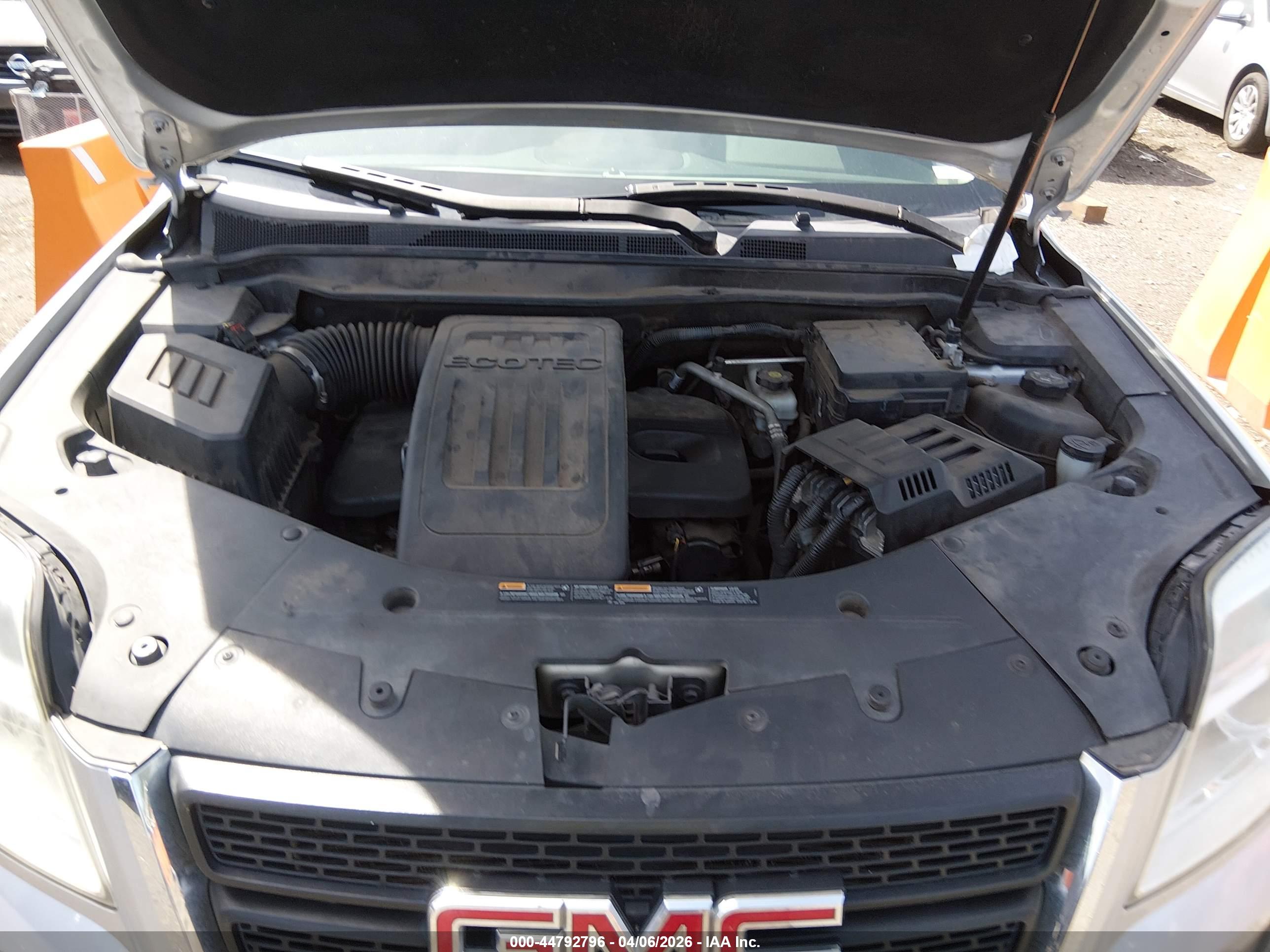 GMC TERRAIN image 10