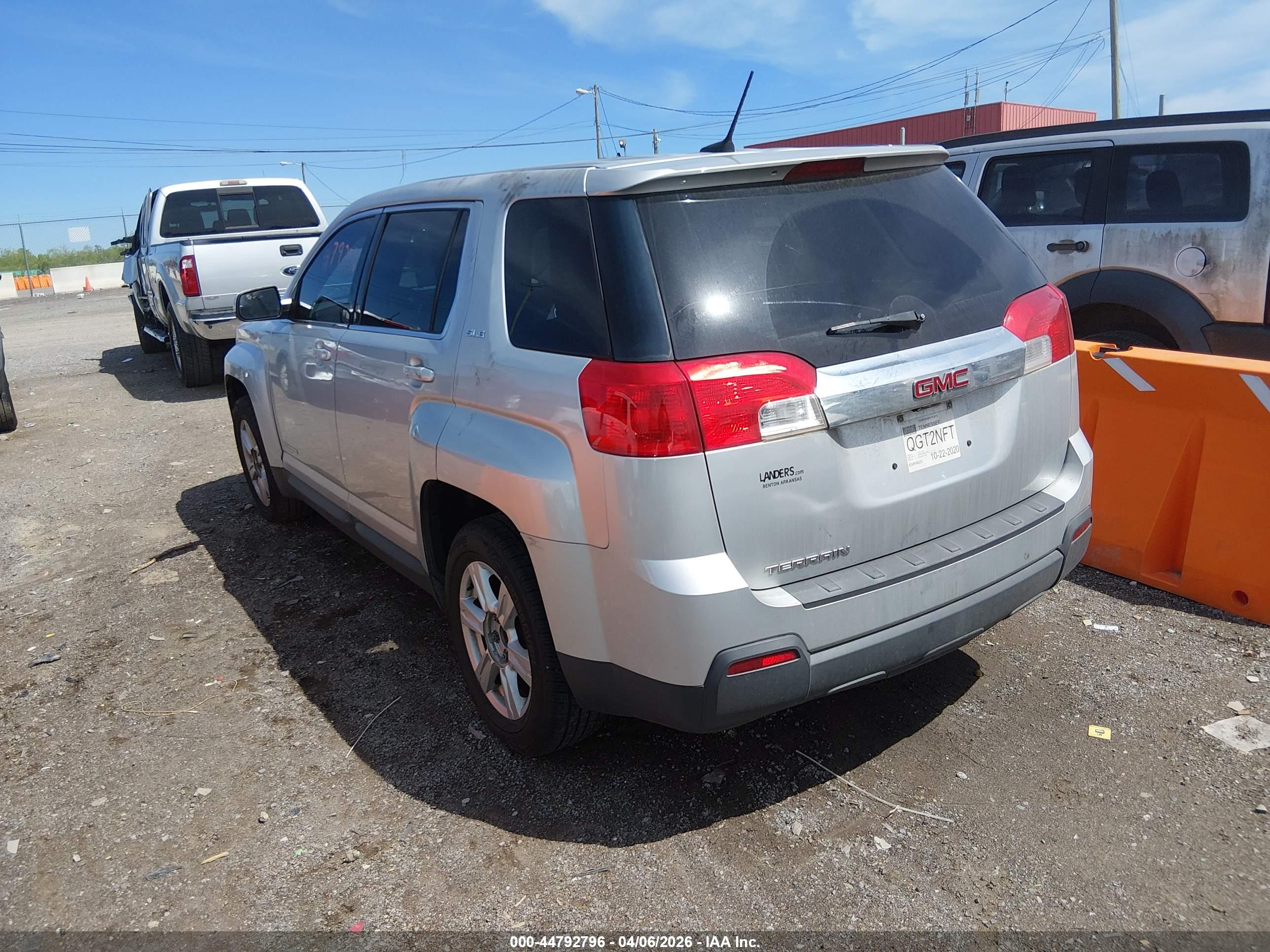 GMC TERRAIN image 6