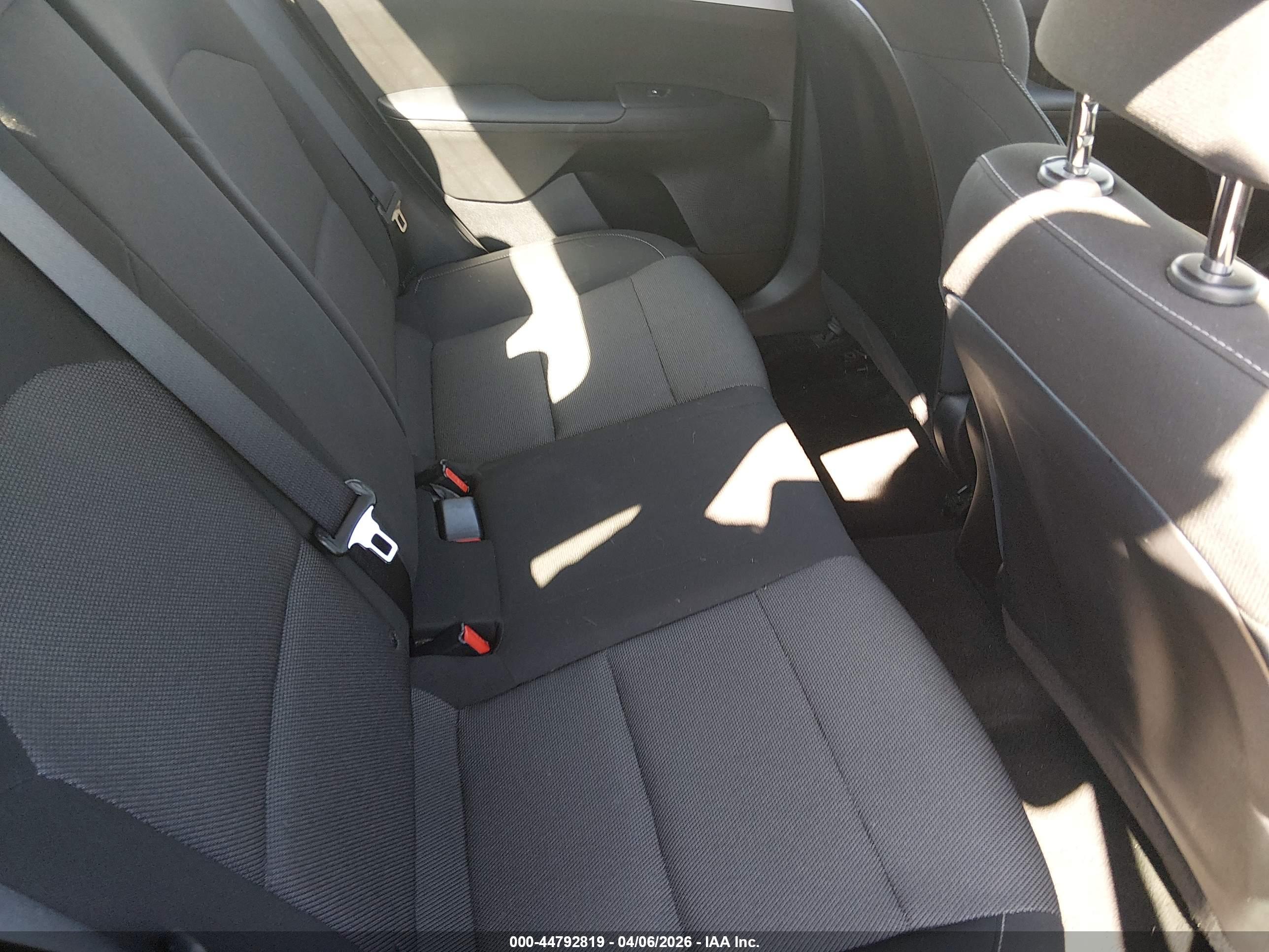 KIA FORTE image 8