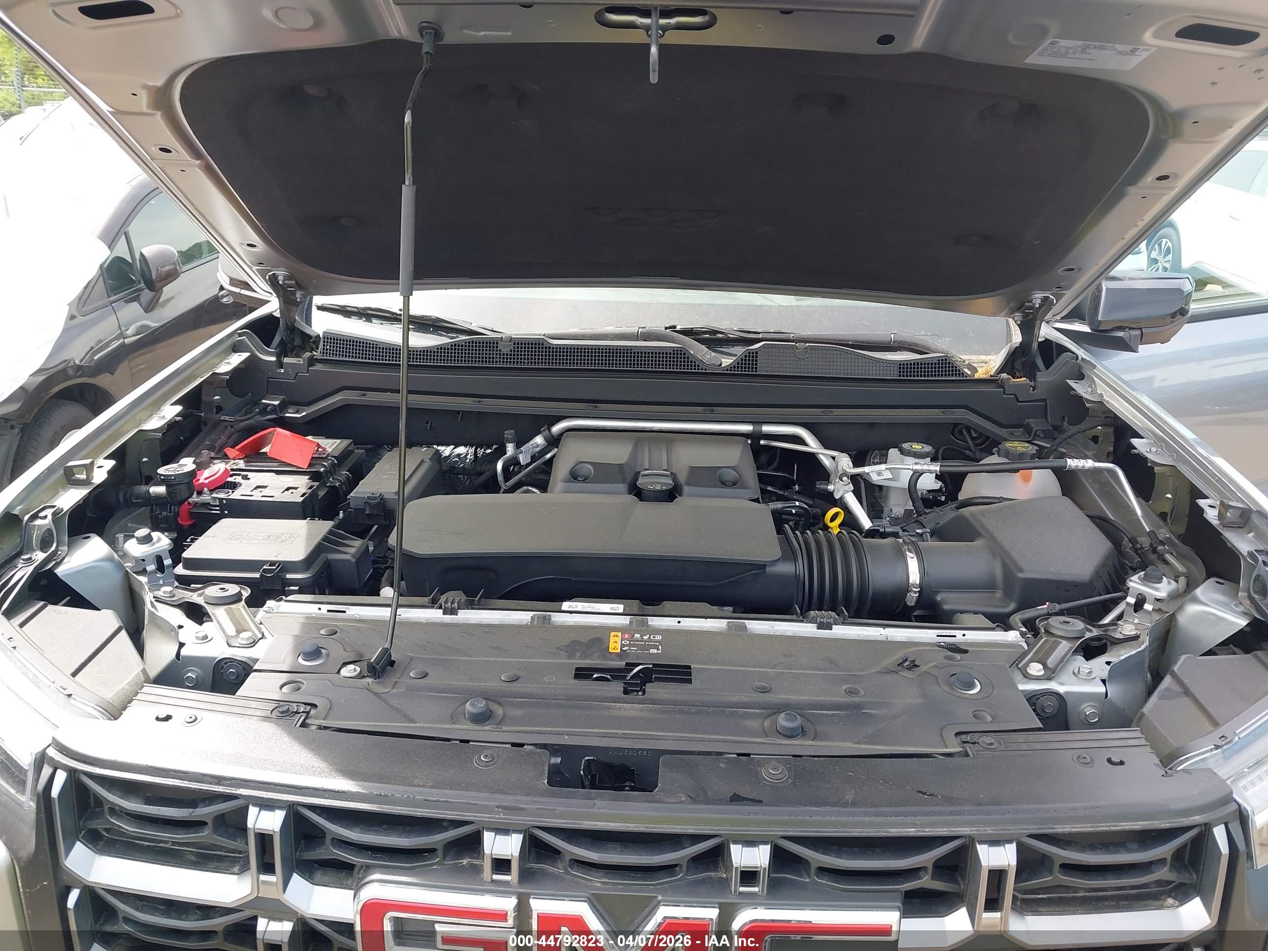 GMC CANYON image 10