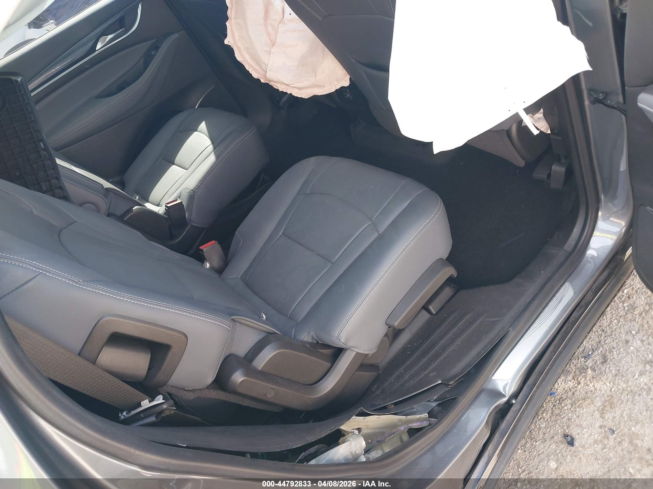 BUICK ENCLAVE image 8