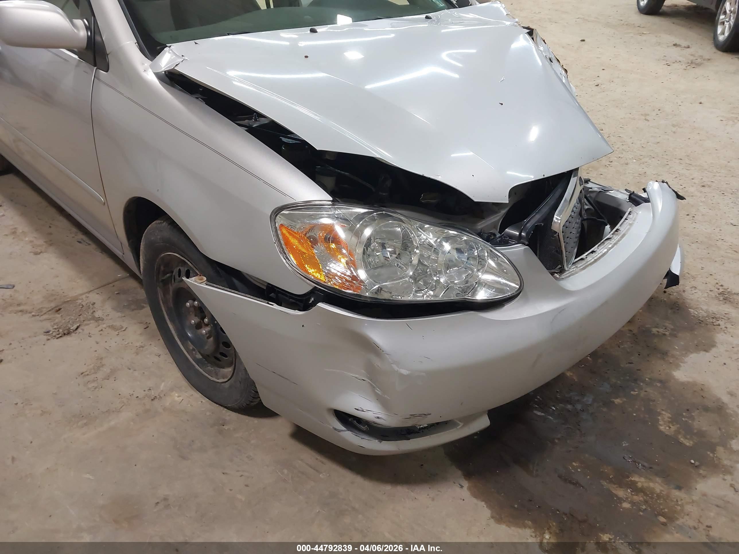 TOYOTA COROLLA image 6