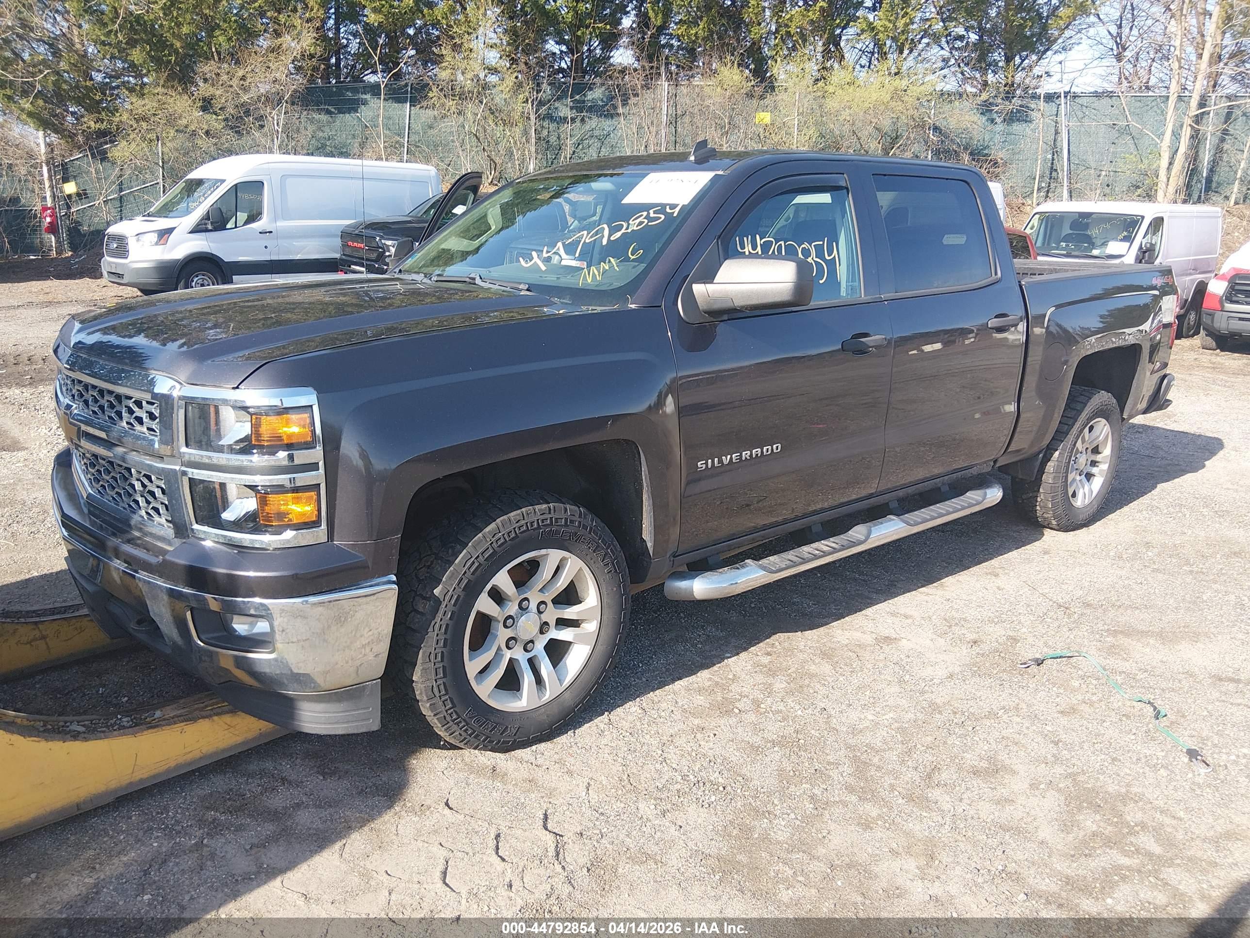 CHEVROLET SILVERADO image 2
