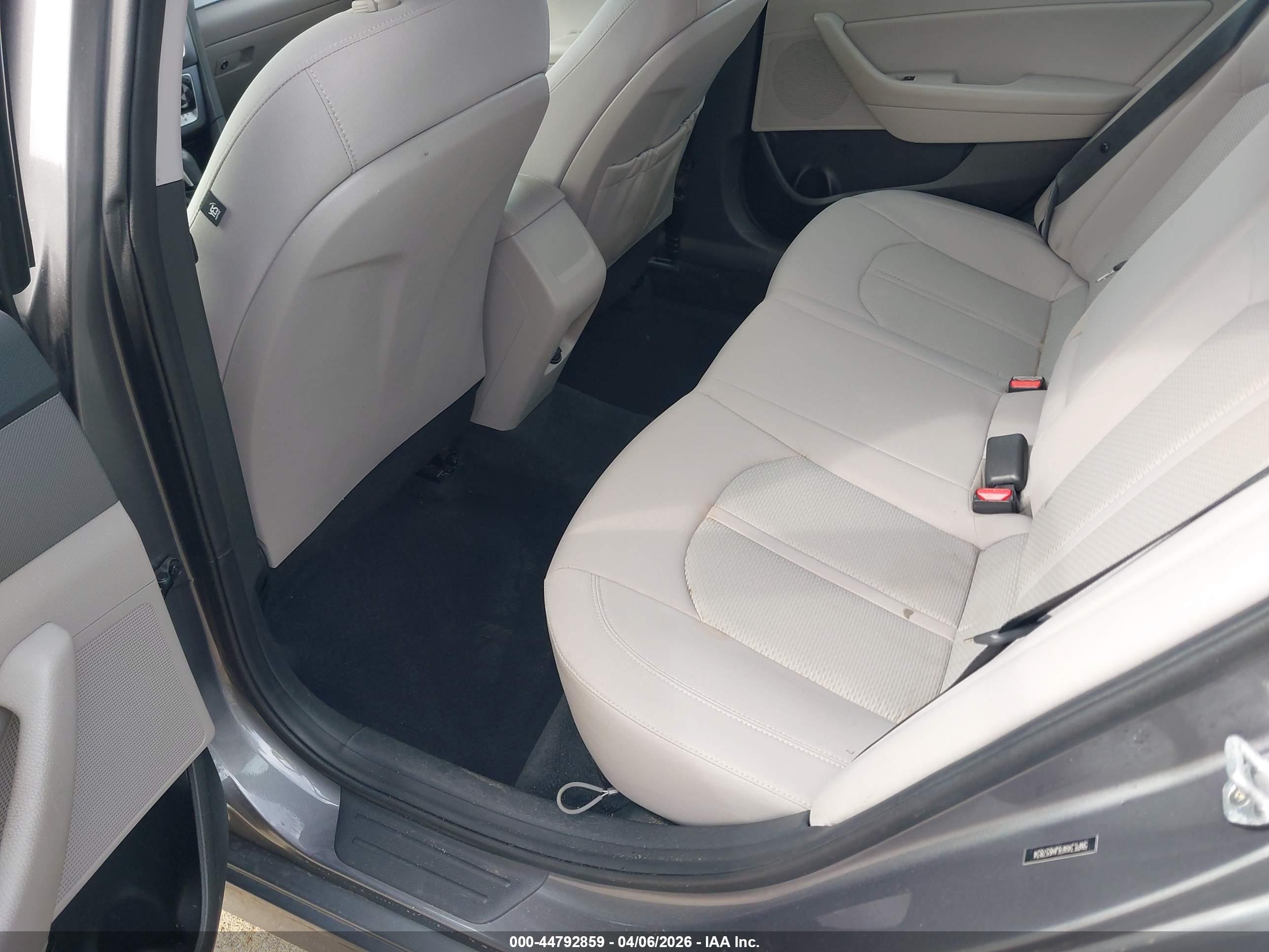 HYUNDAI SONATA image 8
