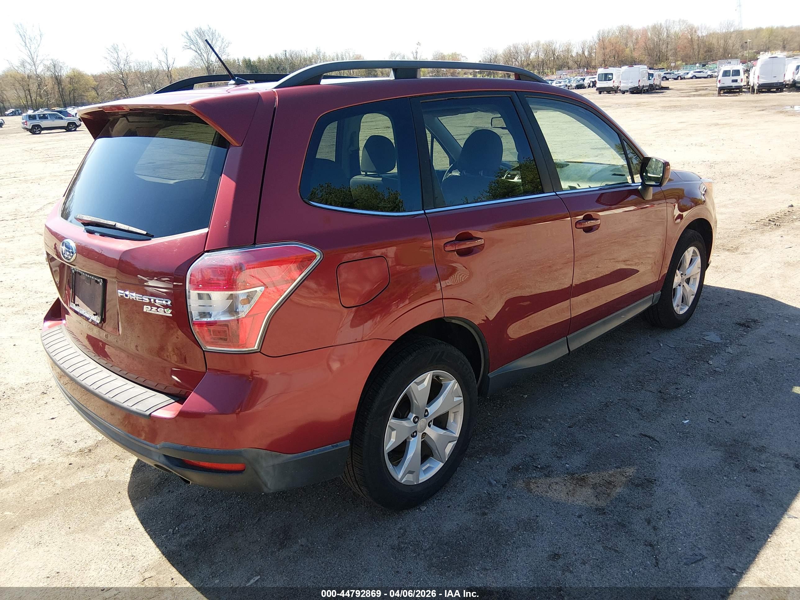 SUBARU FORESTER image 4