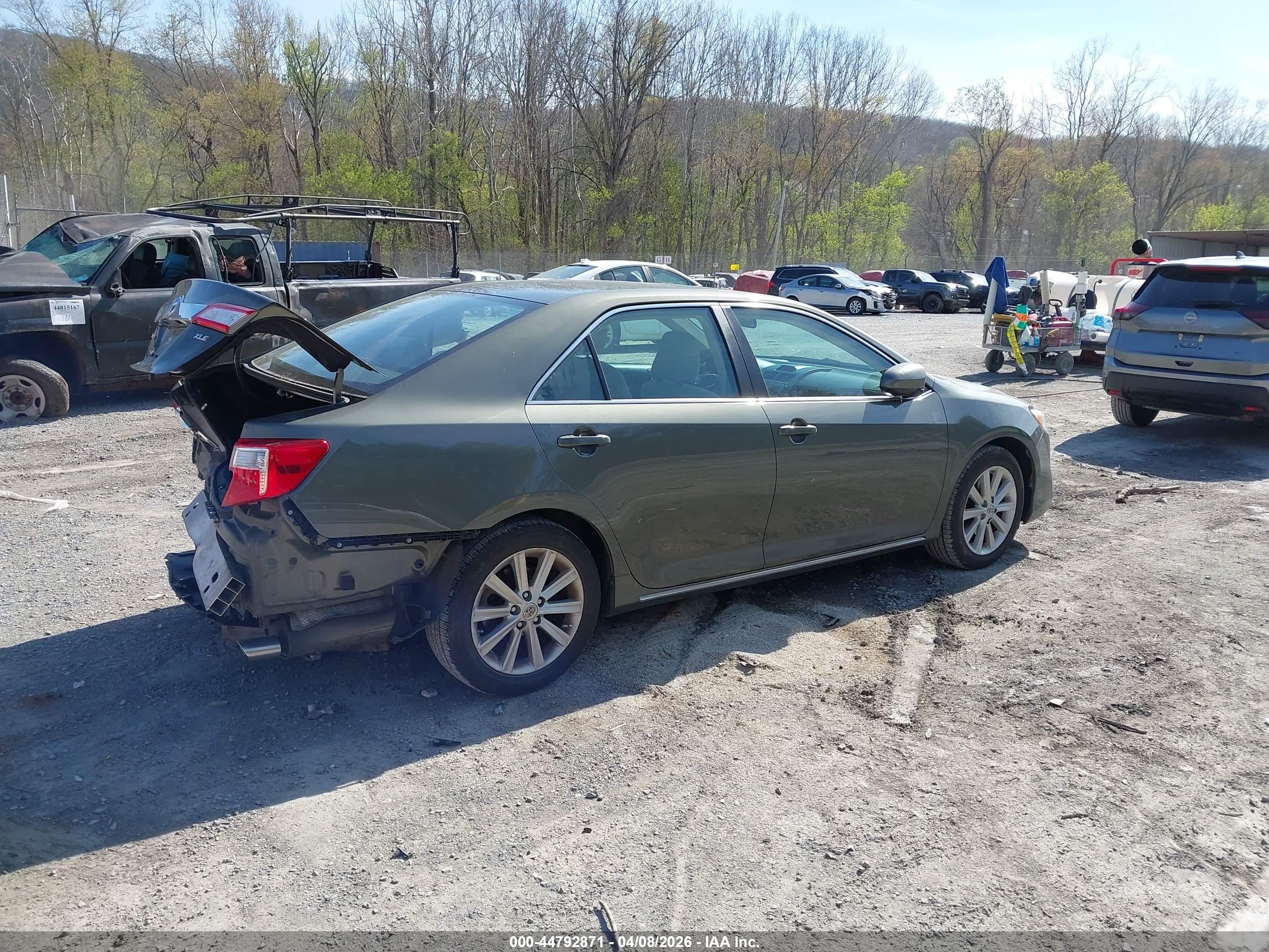 TOYOTA CAMRY image 4